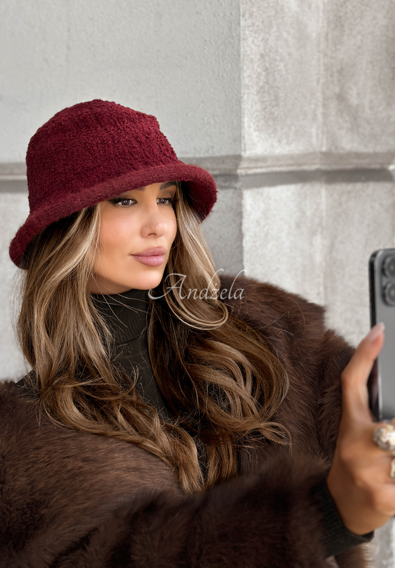 Tell Me Again sheepskin bucket hat burgundy