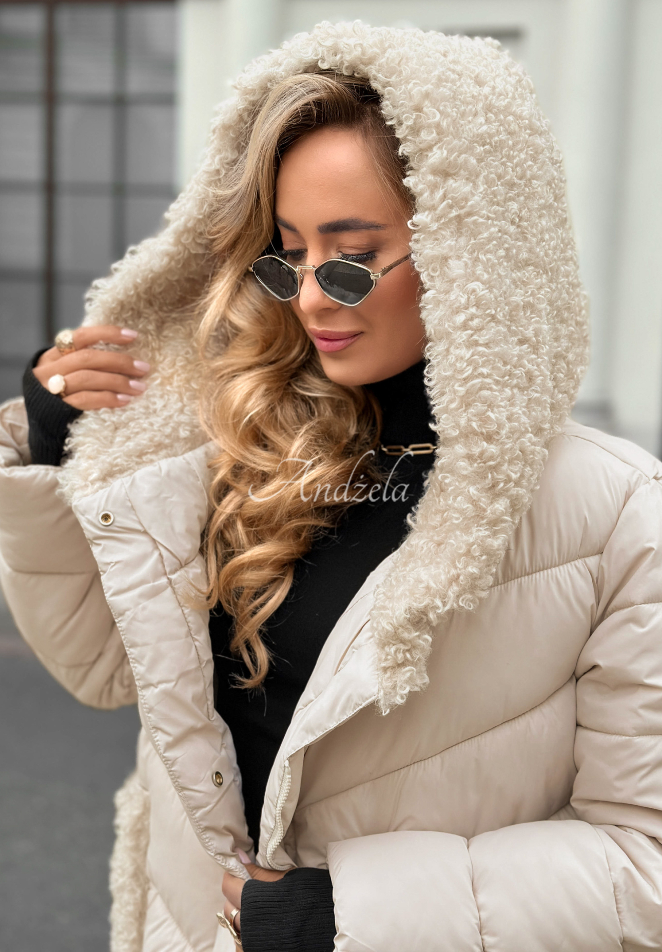 Lange Steppjacke mit Schaffellmantel Long Cold Winter Beige