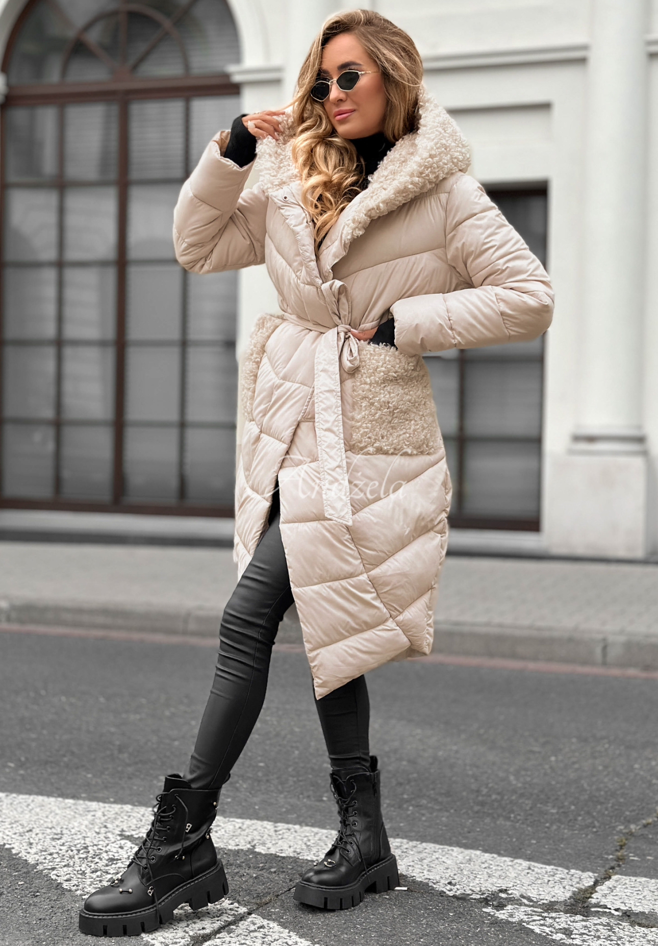 Lange Steppjacke mit Schaffellmantel Long Cold Winter Beige
