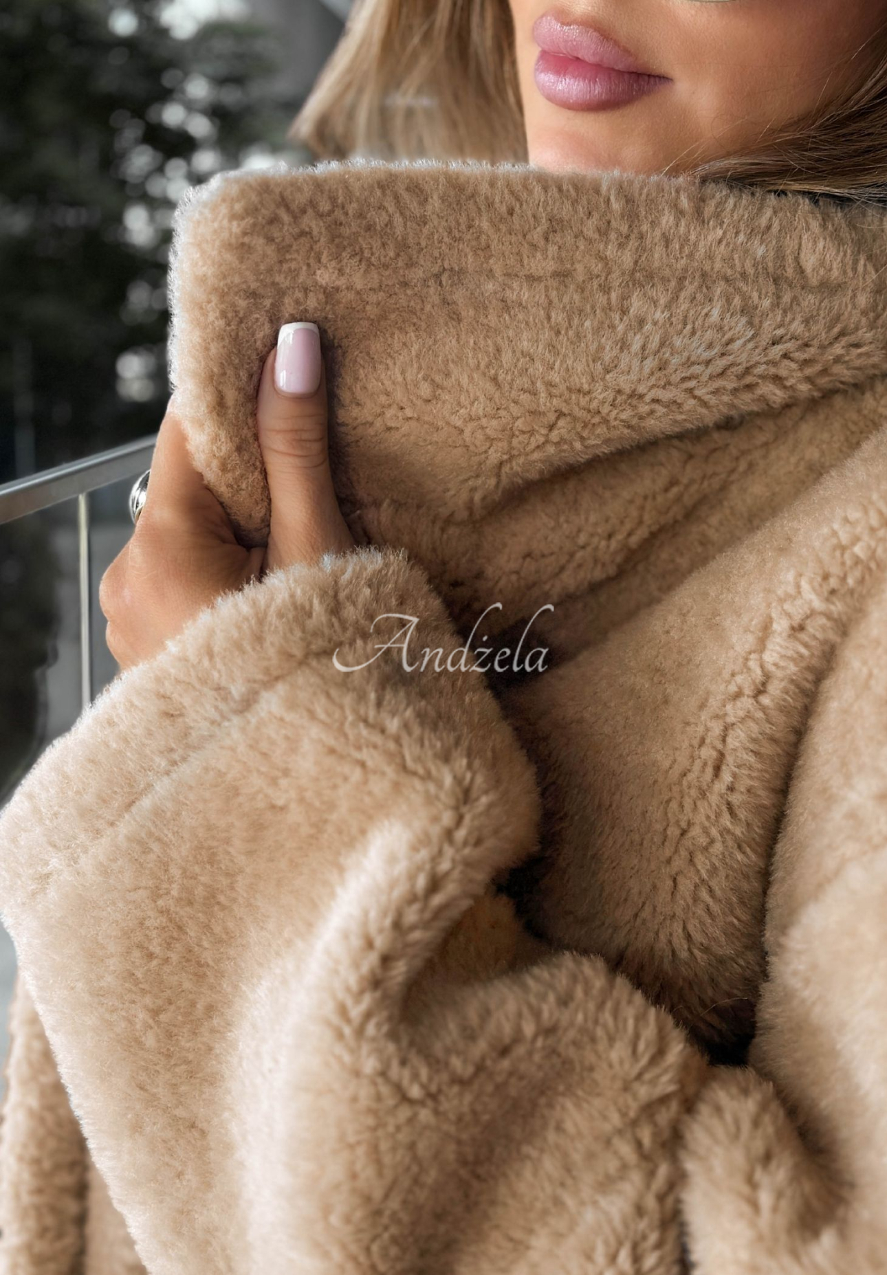 Kurze Wildlederjacke mit Schaffellfutter Maple Park Schokoladenbraun