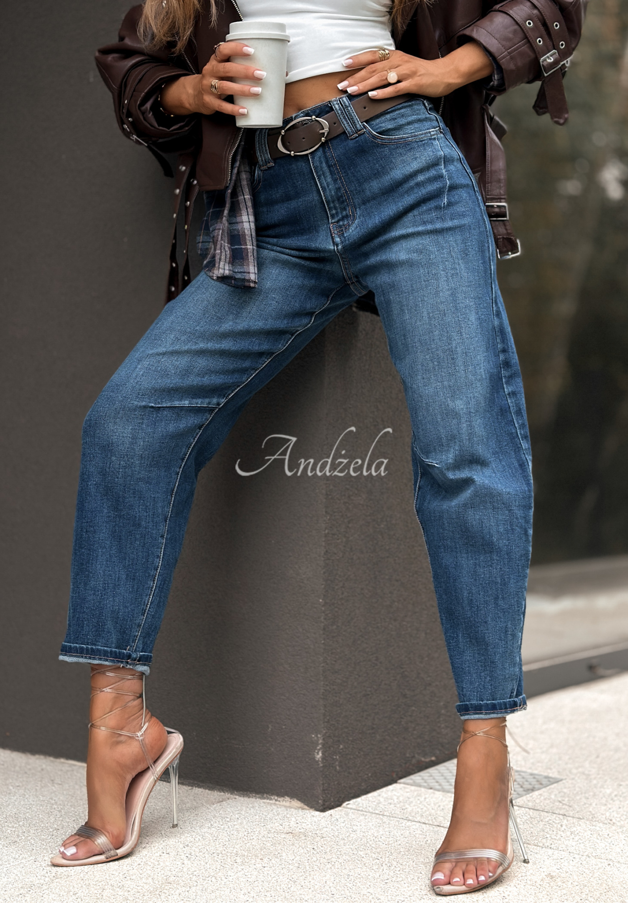 Bananenjeans mit Gürtel Calm But Crazy Blau