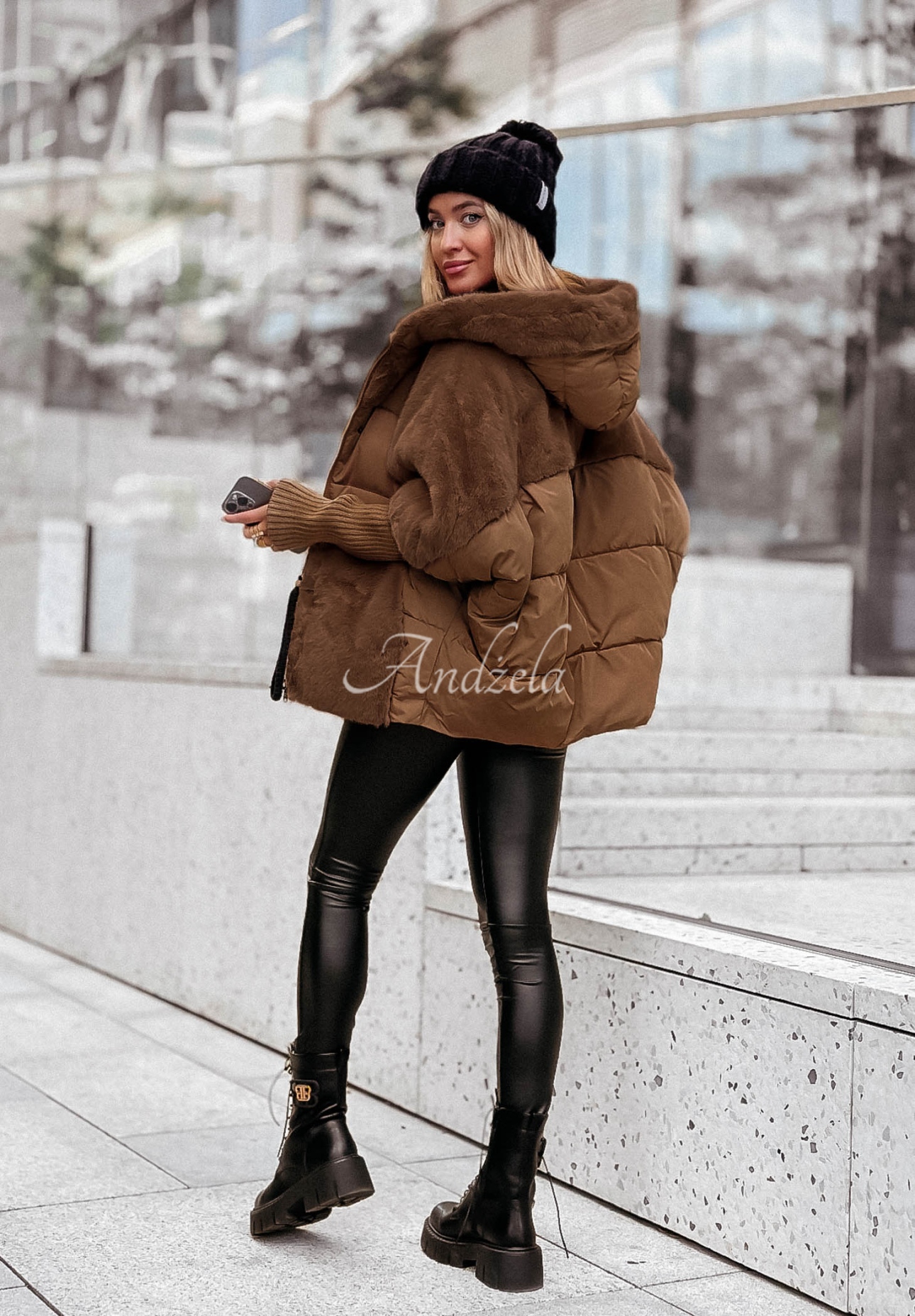 Gesteppte Jacke mit Fellimitat Snow &amp; Pines Braun