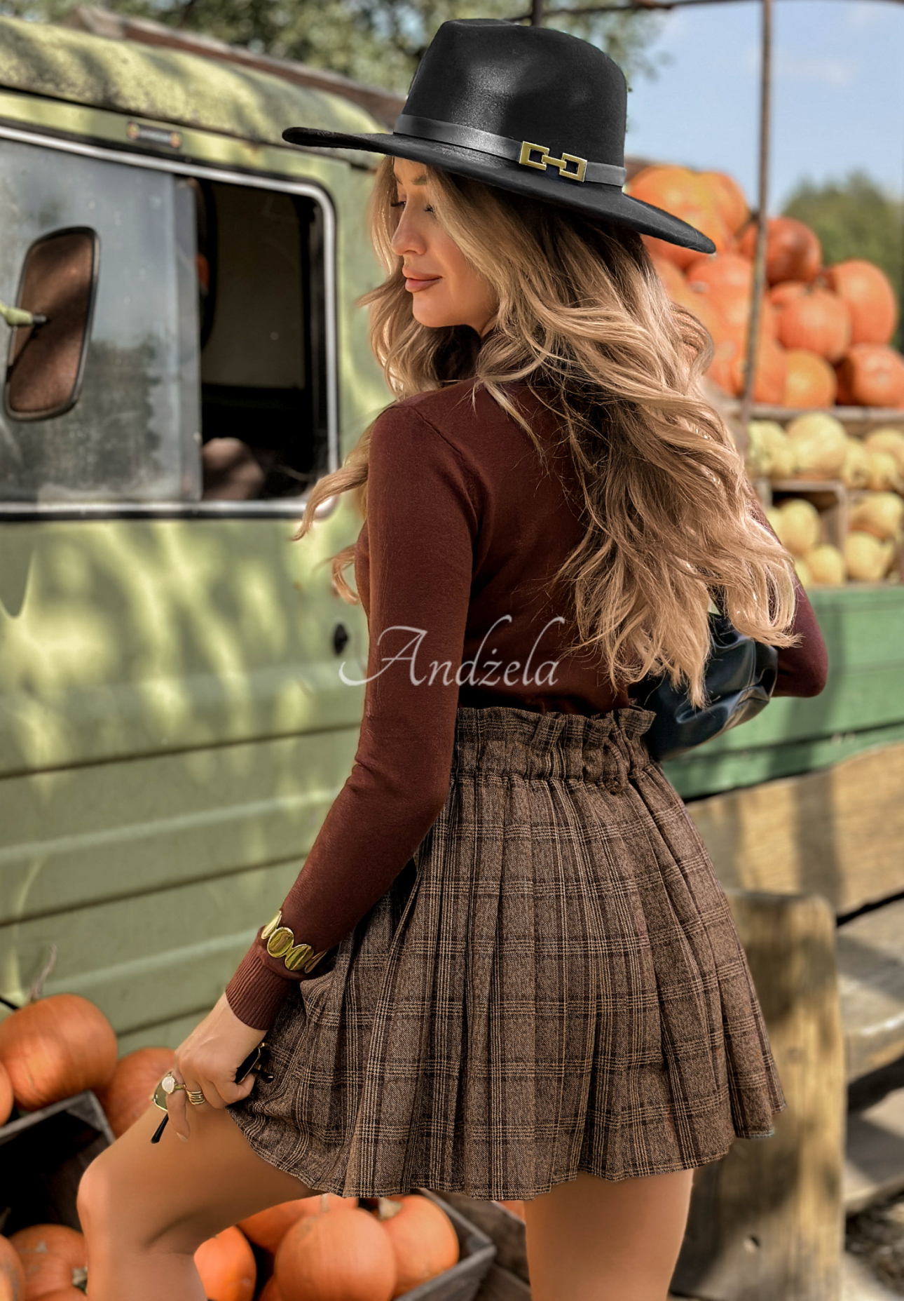 Fitted turtleneck sweater Between Us chocolate