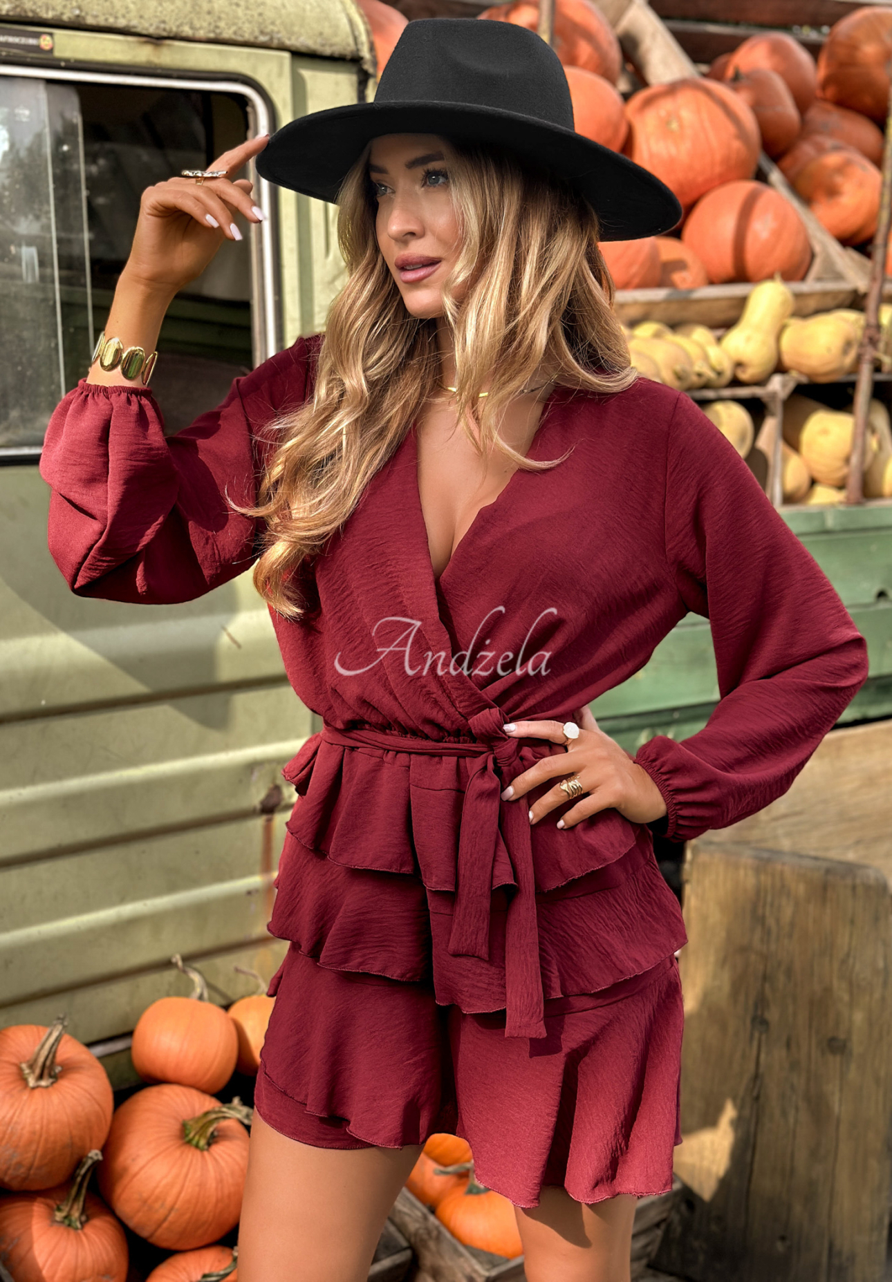 Kurzer Jumpsuit mit Rüschen Not Losing Me Burgunderrot