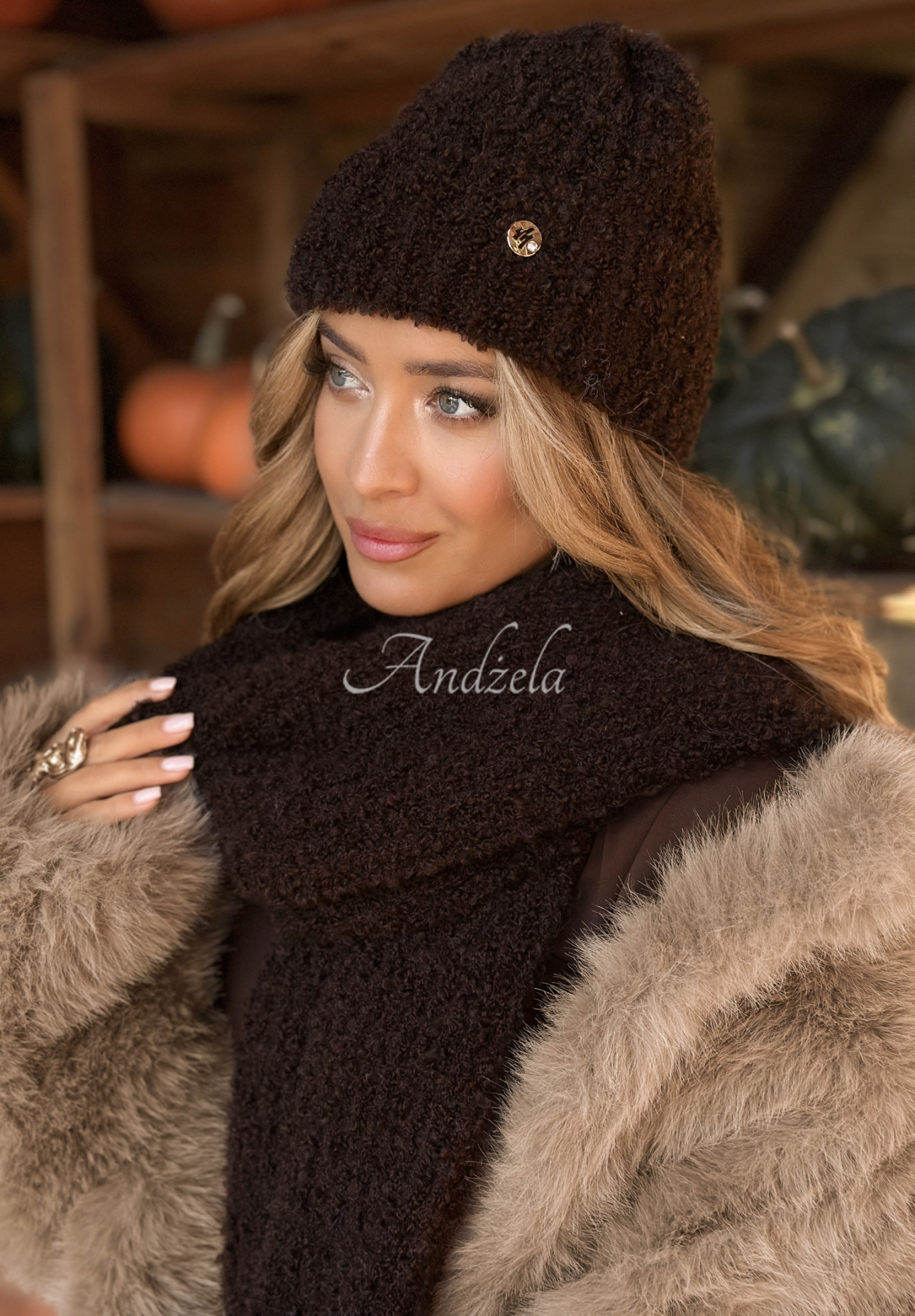Schal boucle Winter Everywhere Schokoladenbraun
