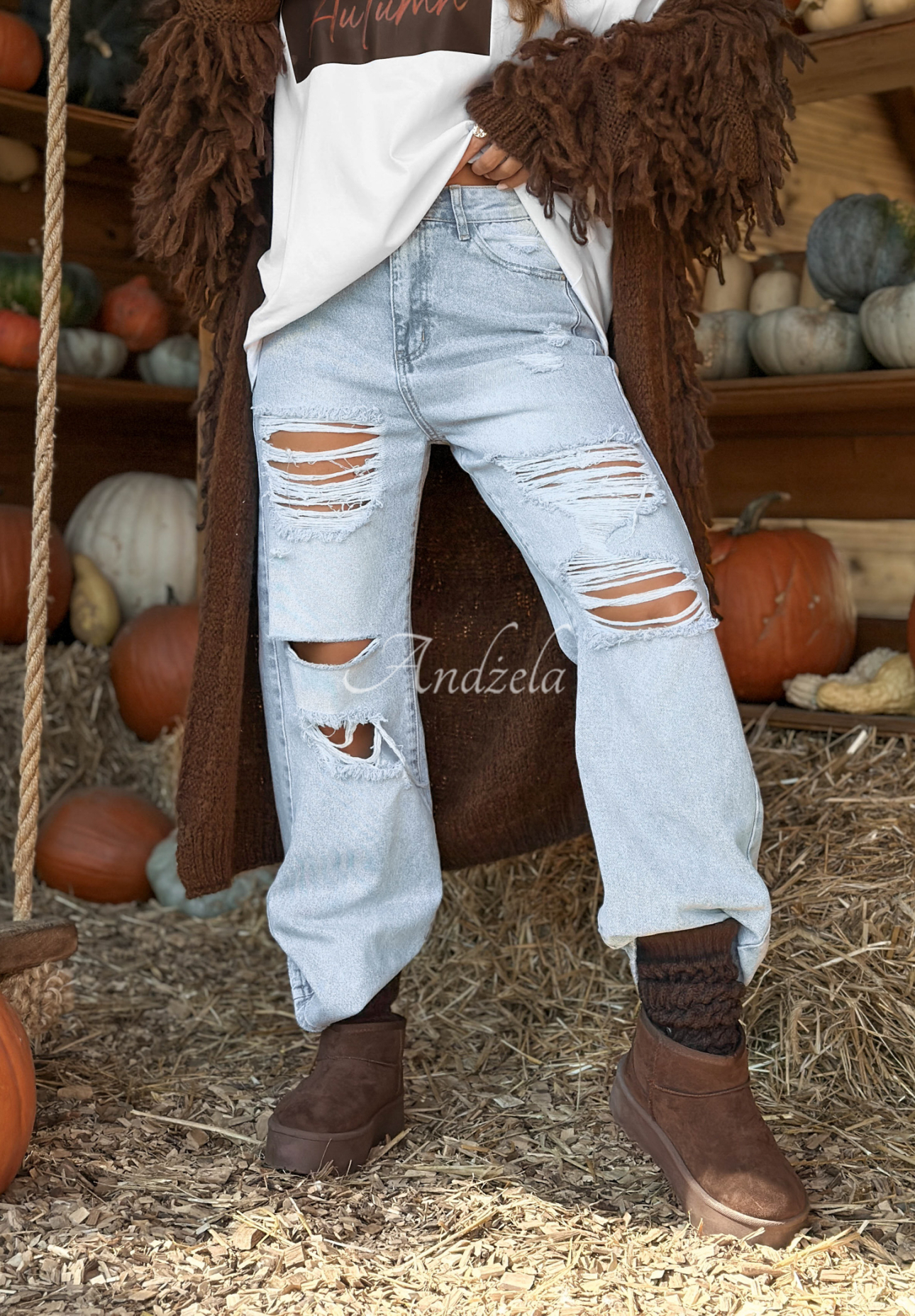 Jeans mit weitem Bein und Rissen Hold That Thought Blau