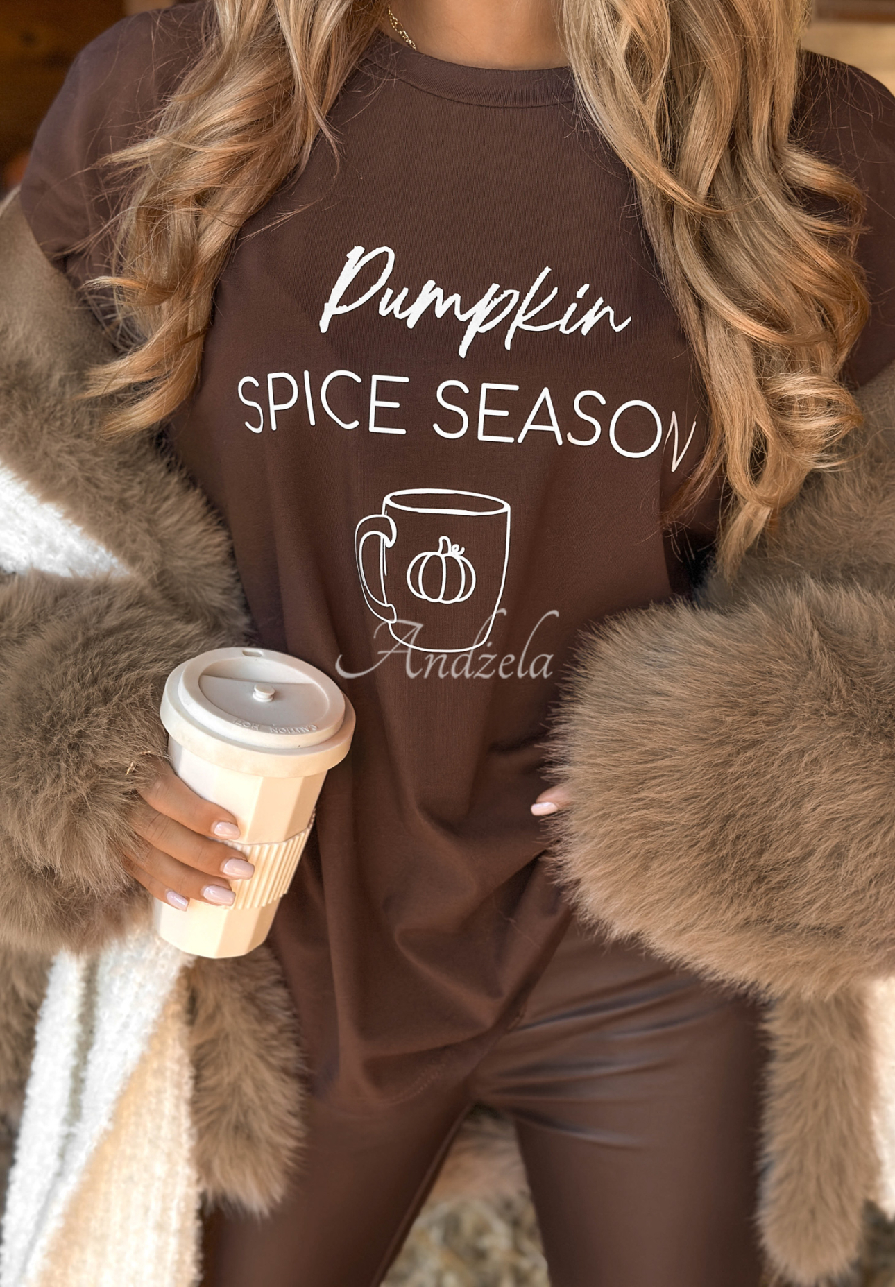 T-Shirt mit Aufdruck Pumpkin Spice Season Schokoladenbraun