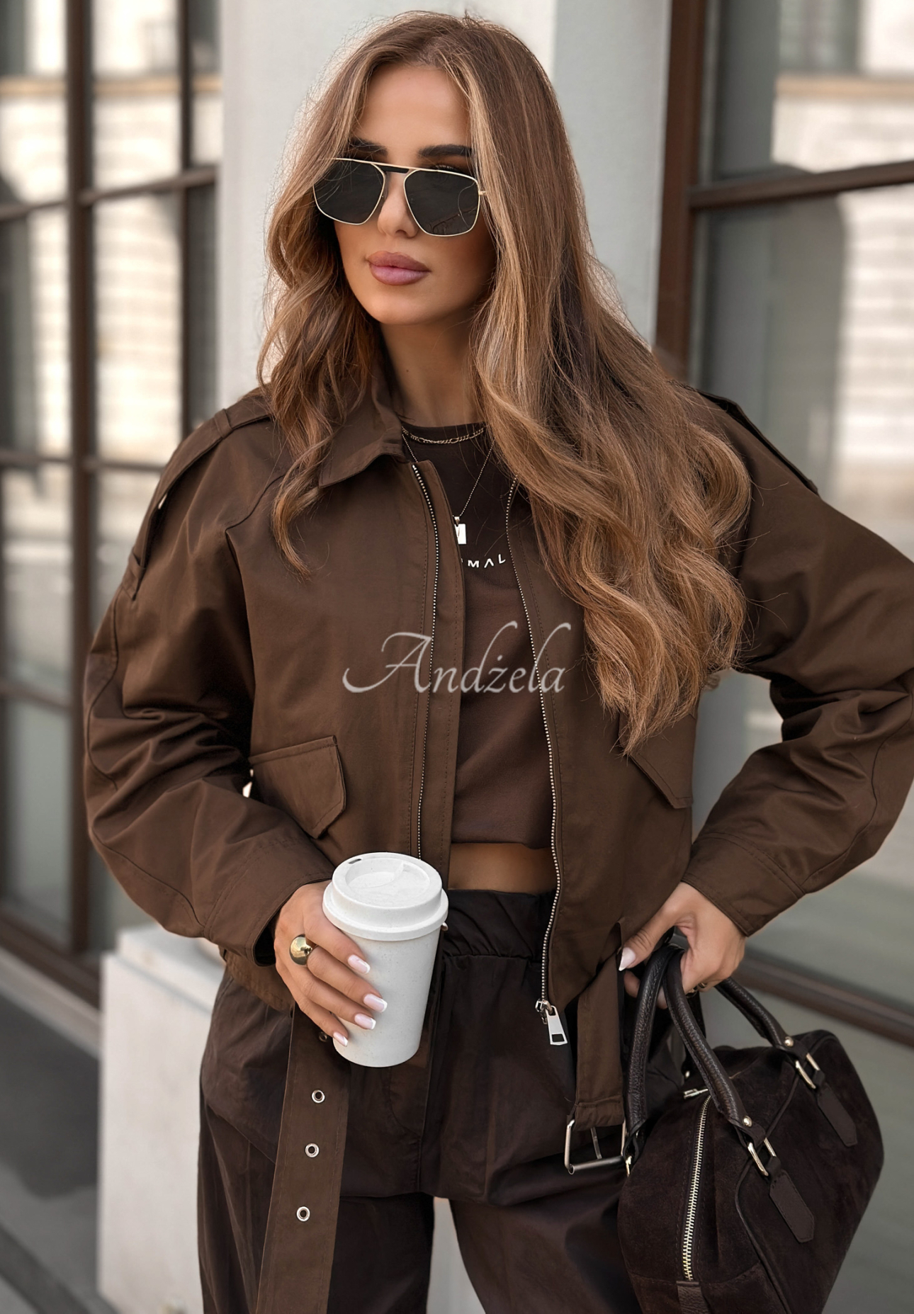Kurze Jacke mit Taschen Not Forget Schokoladenbraun