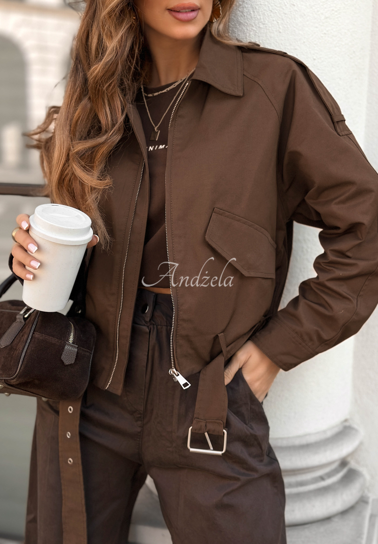 Kurze Jacke mit Taschen Not Forget Schokoladenbraun