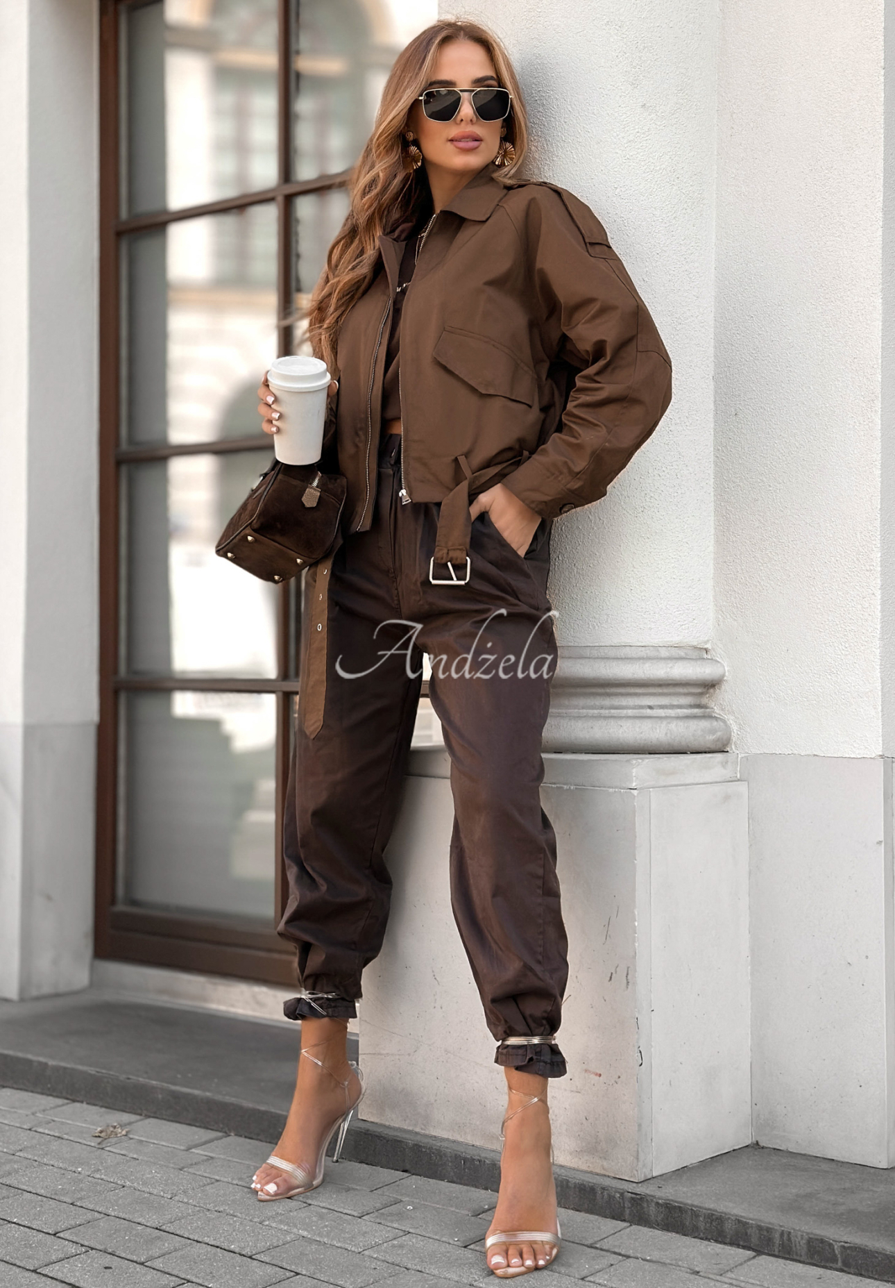 Kurze Jacke mit Taschen Not Forget Schokoladenbraun