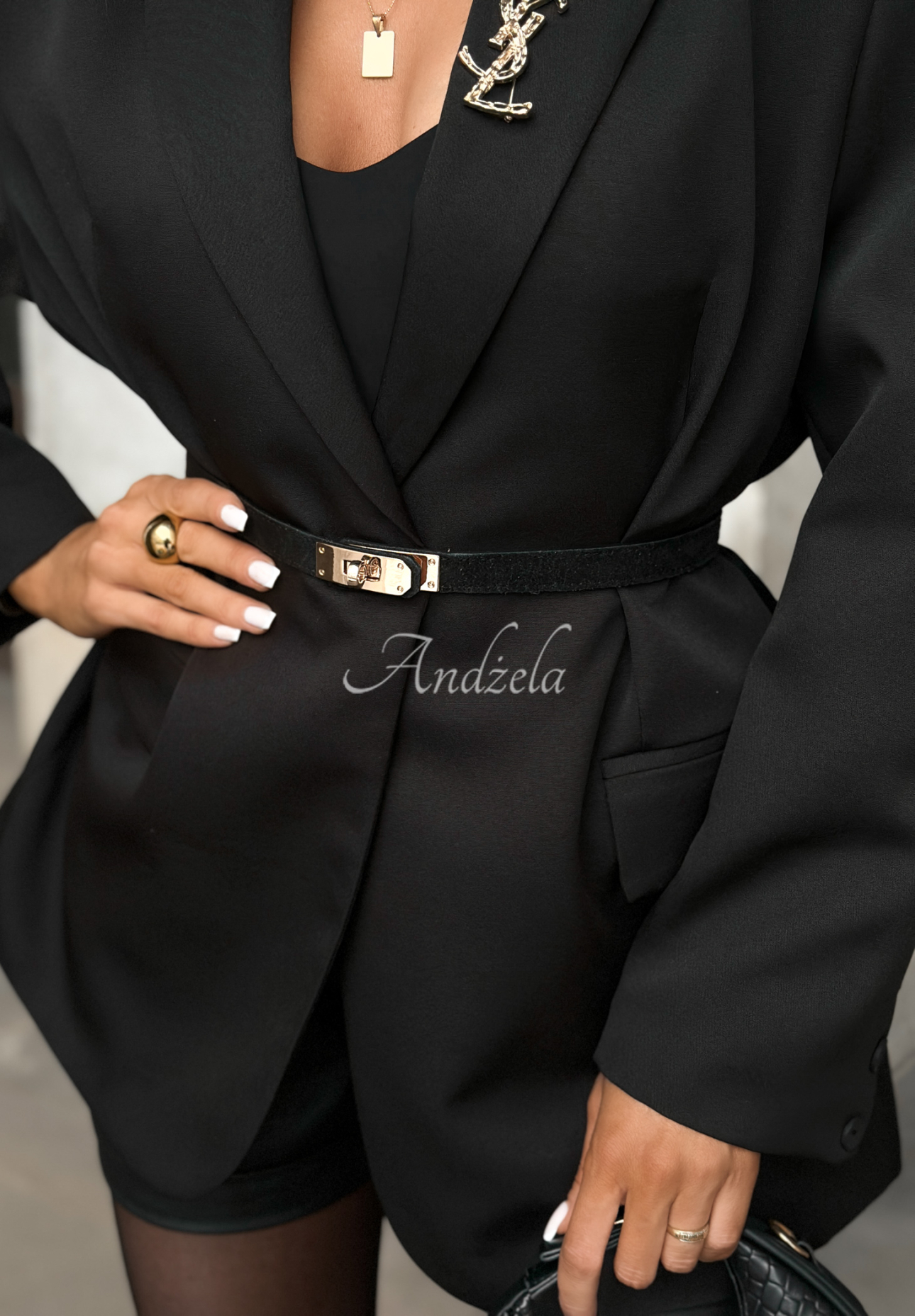 Delicate Accents suede belt black