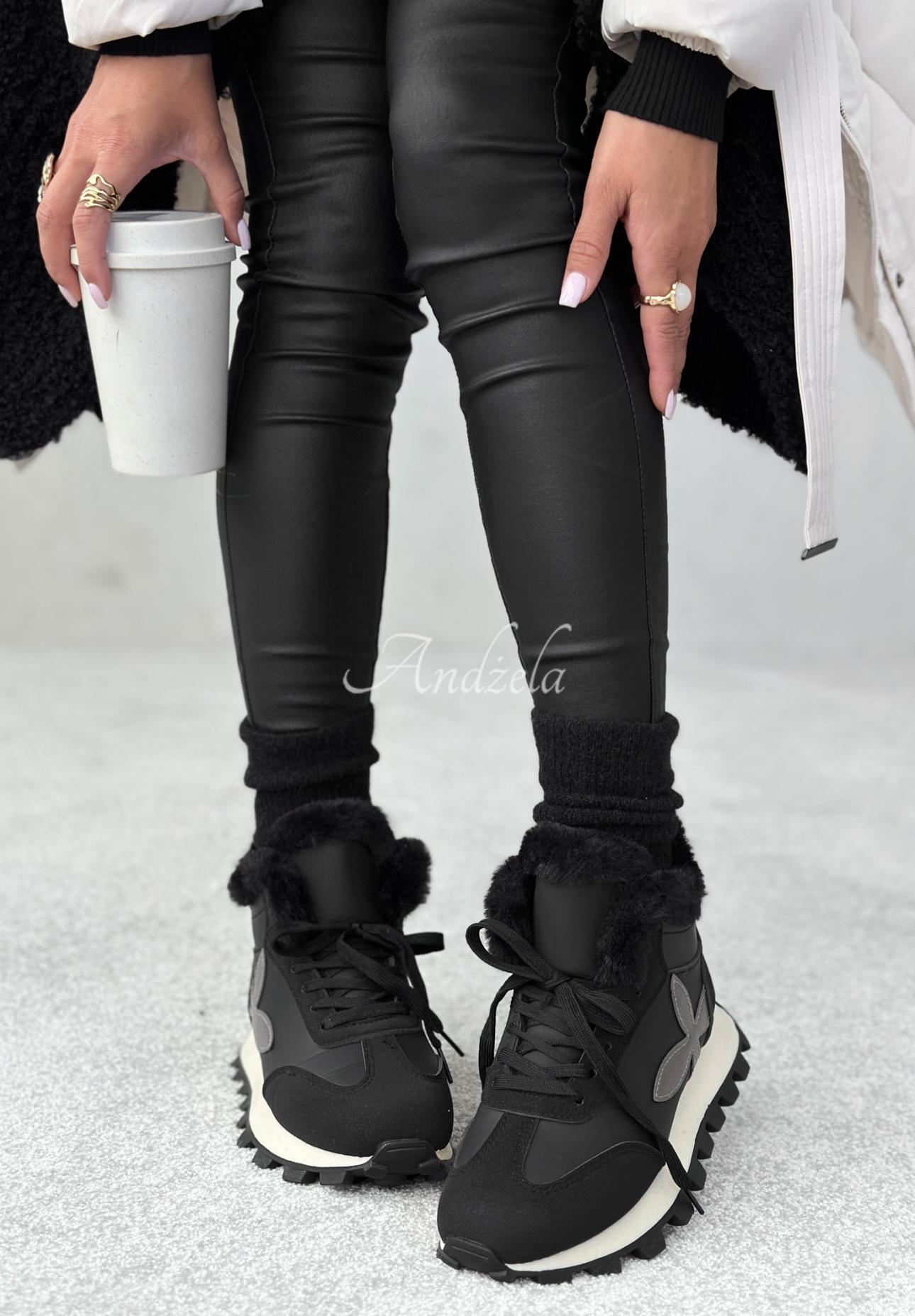 Sneakers mit Fell Getting Really Cold Schwarz