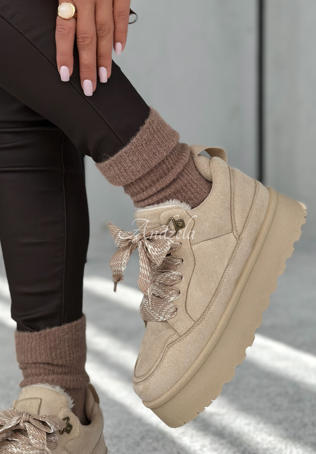 Wildleder Sneakers Comfy In The Cold Beige