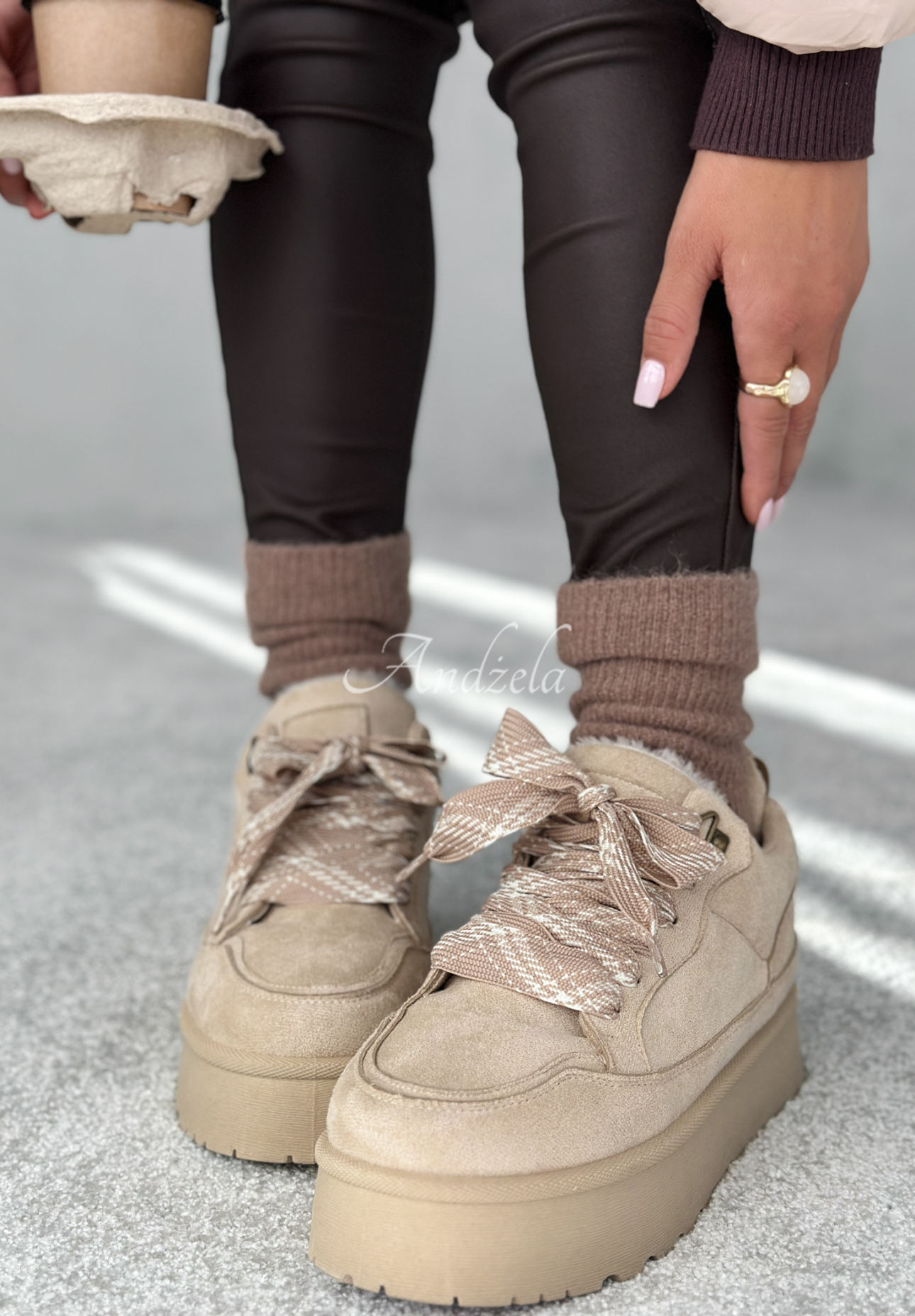 Wildleder Sneakers Comfy In The Cold Beige
