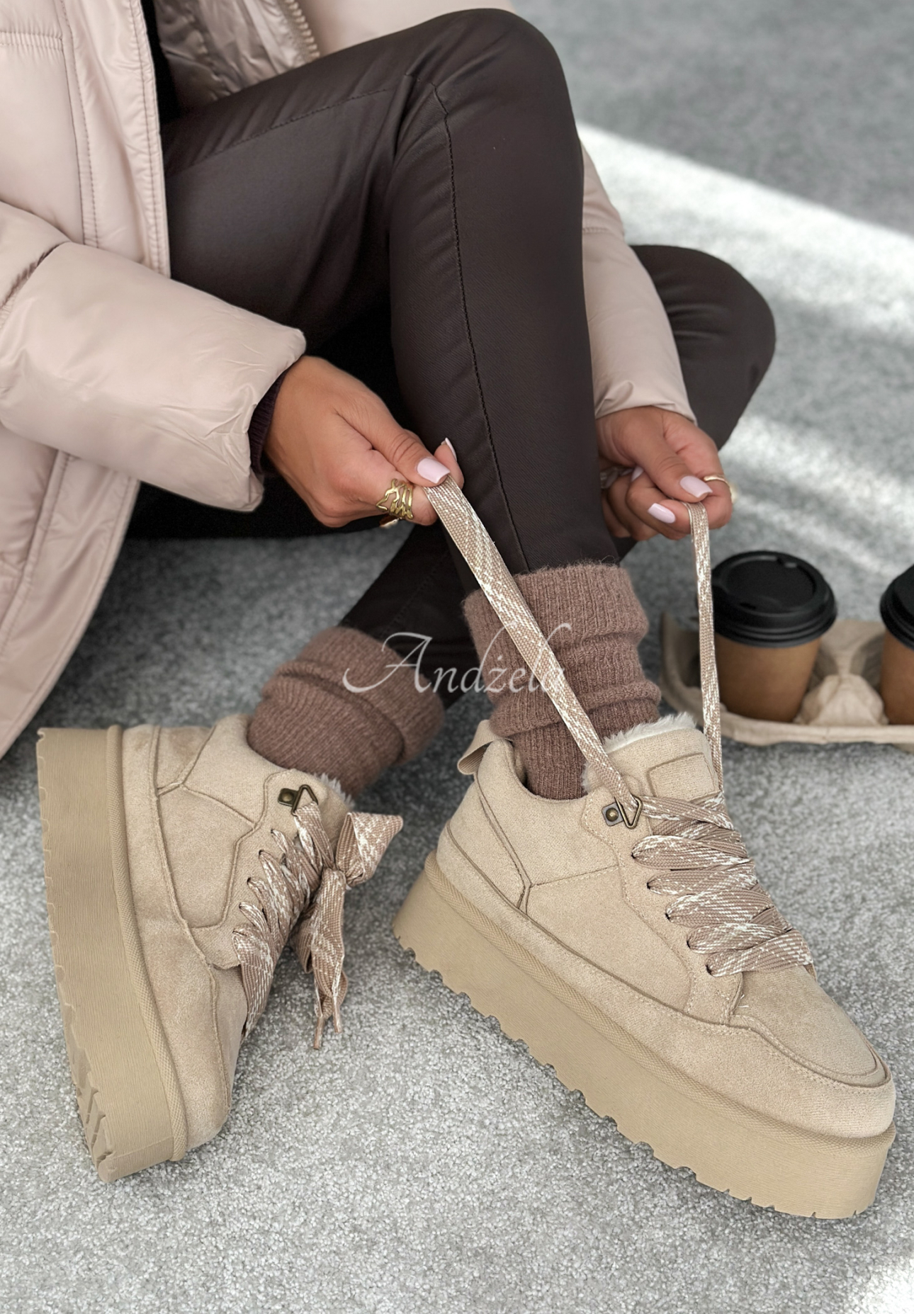 Wildleder Sneakers Comfy In The Cold Beige