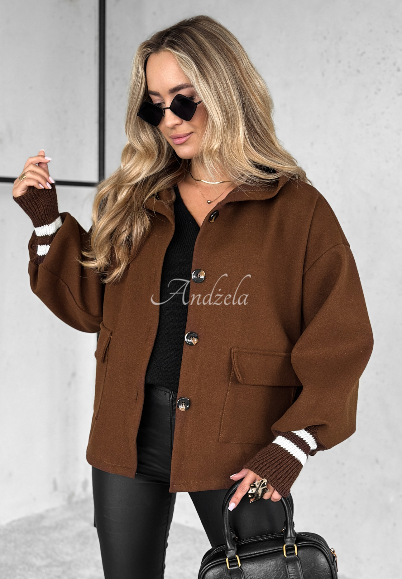 Kurze Jacke mit Kapuze Your New Number Schokoladenbraun