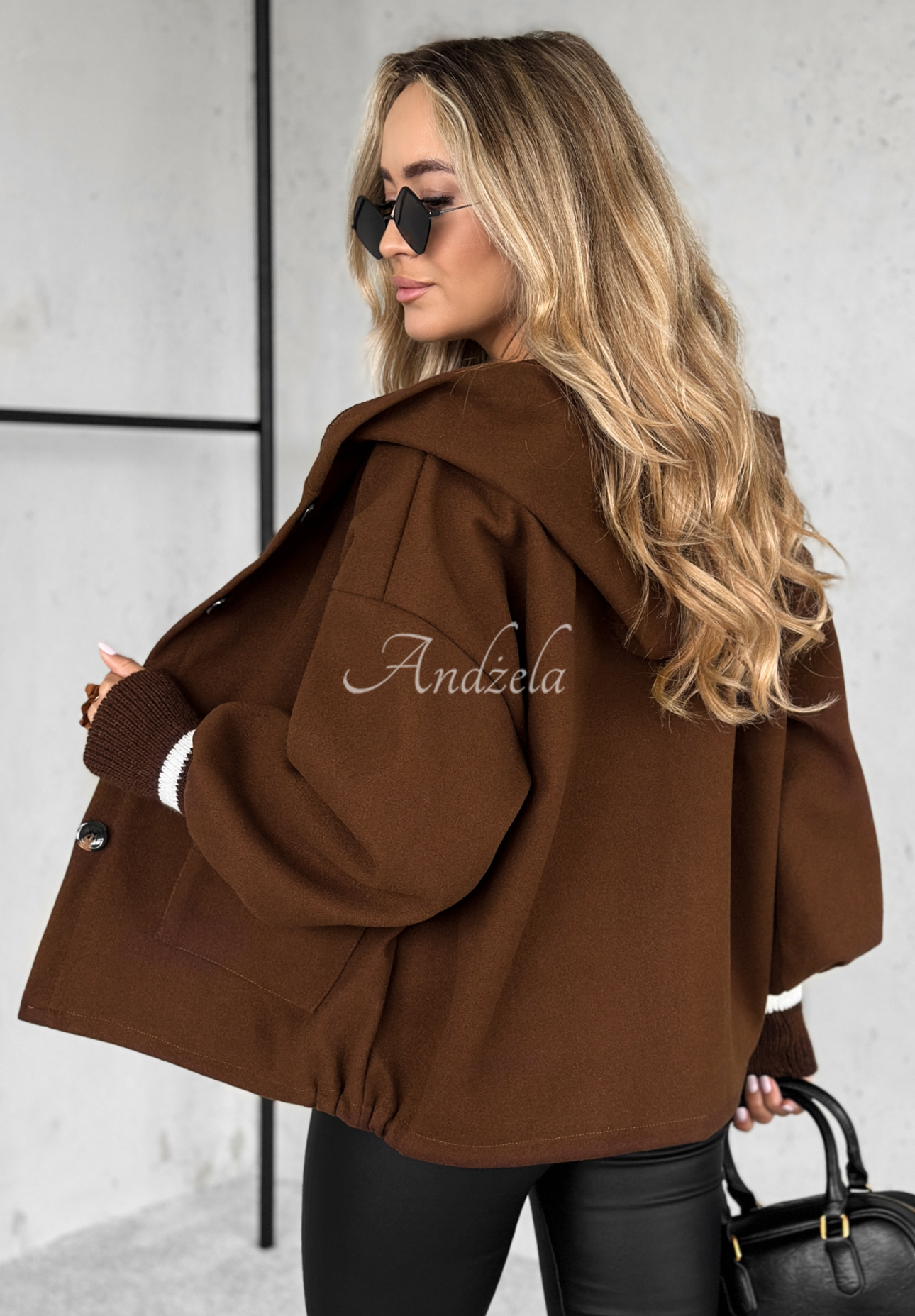 Kurze Jacke mit Kapuze Your New Number Schokoladenbraun