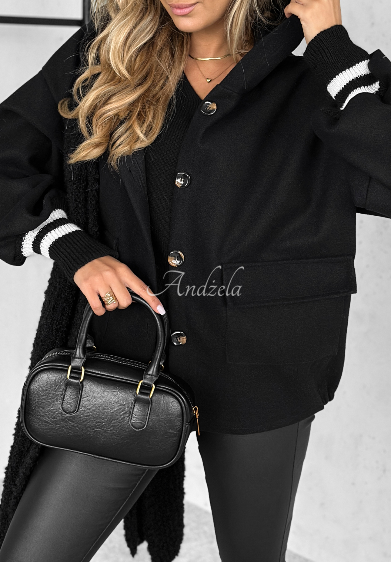 Kurze Jacke mit Kapuze Your New Number Schwarz