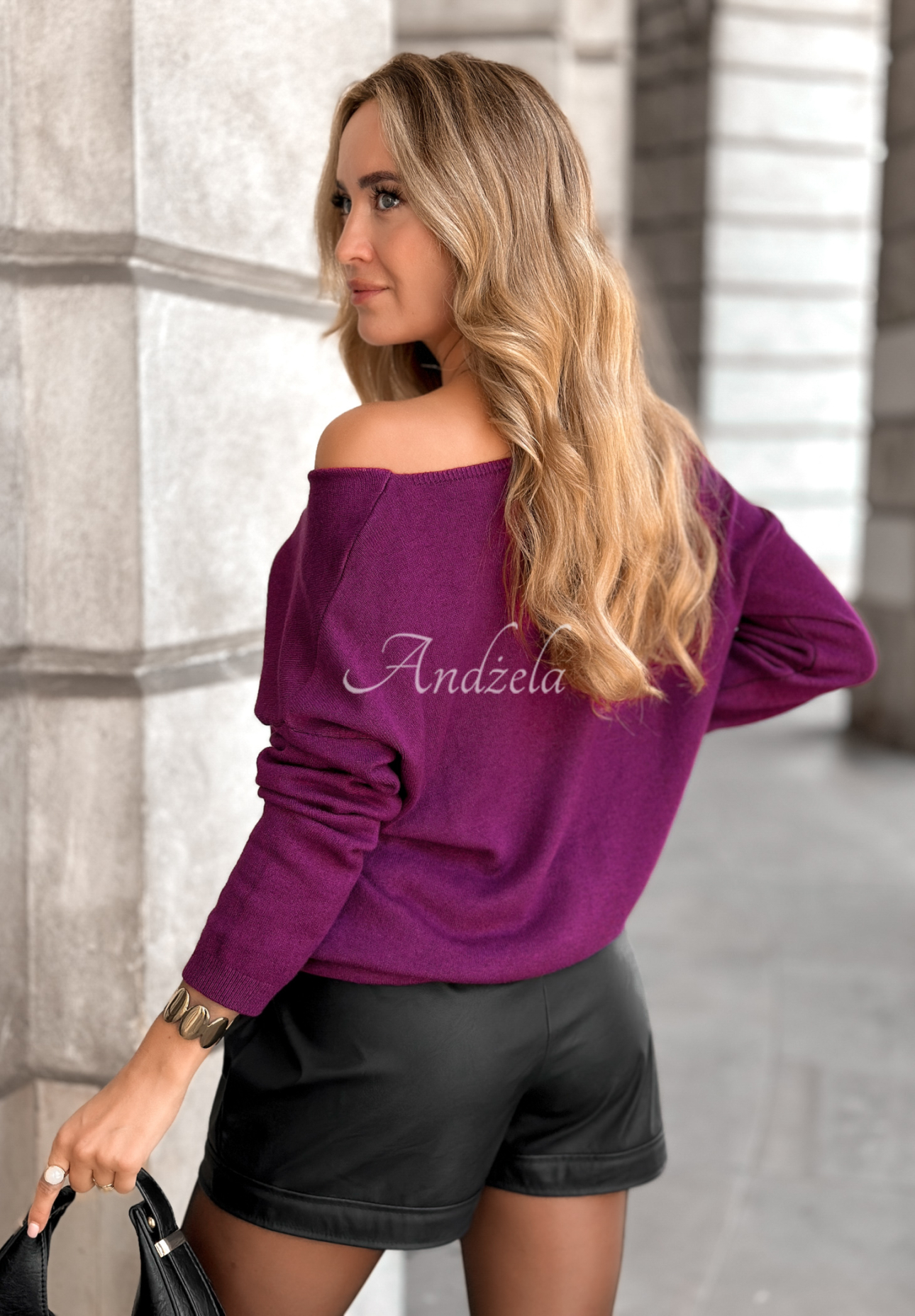 Leichter Pullover mit Ausschnitt Sensibility Burgunderrot