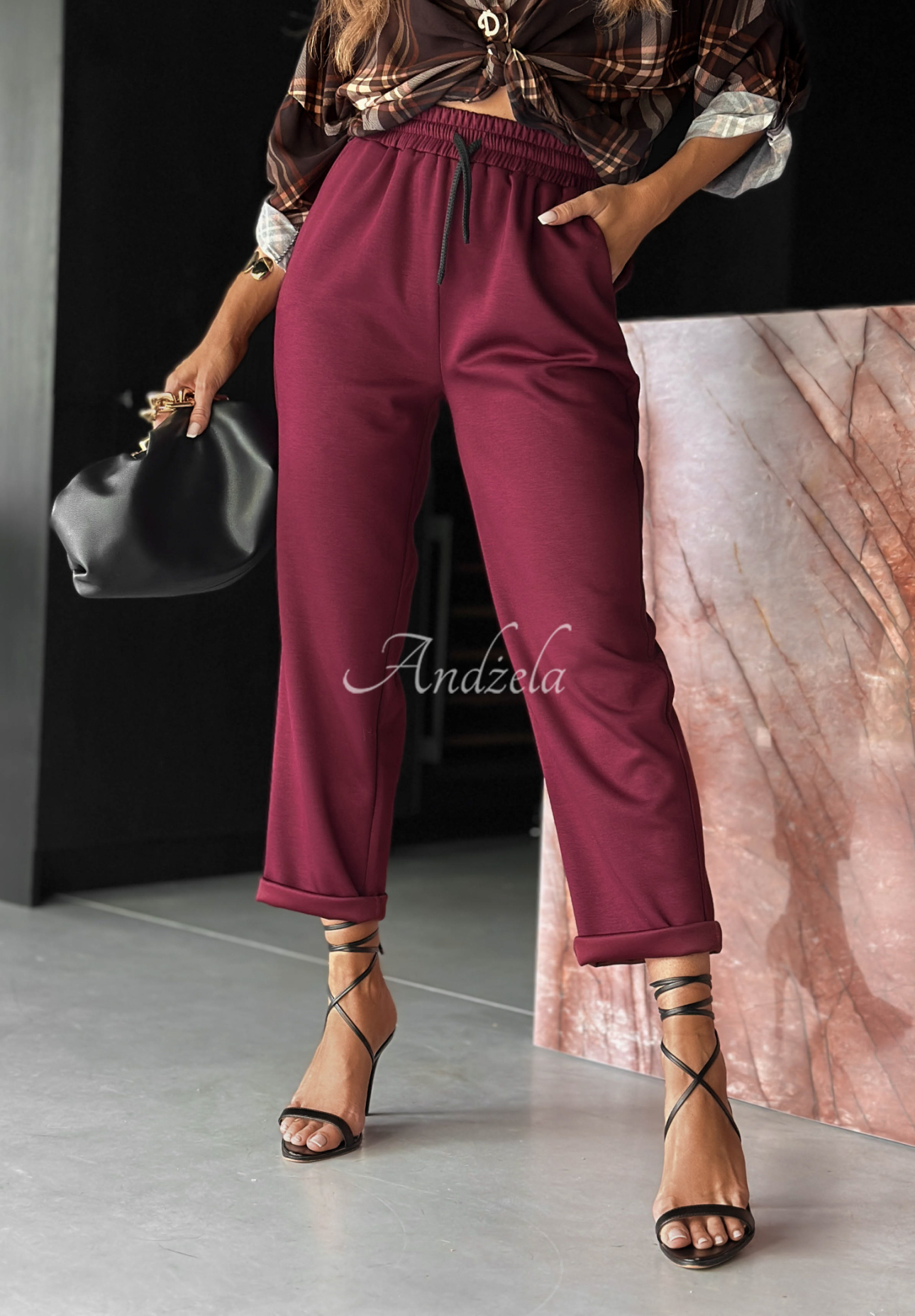 Stoffhose mit Viskose Chosen Silence Burgund
