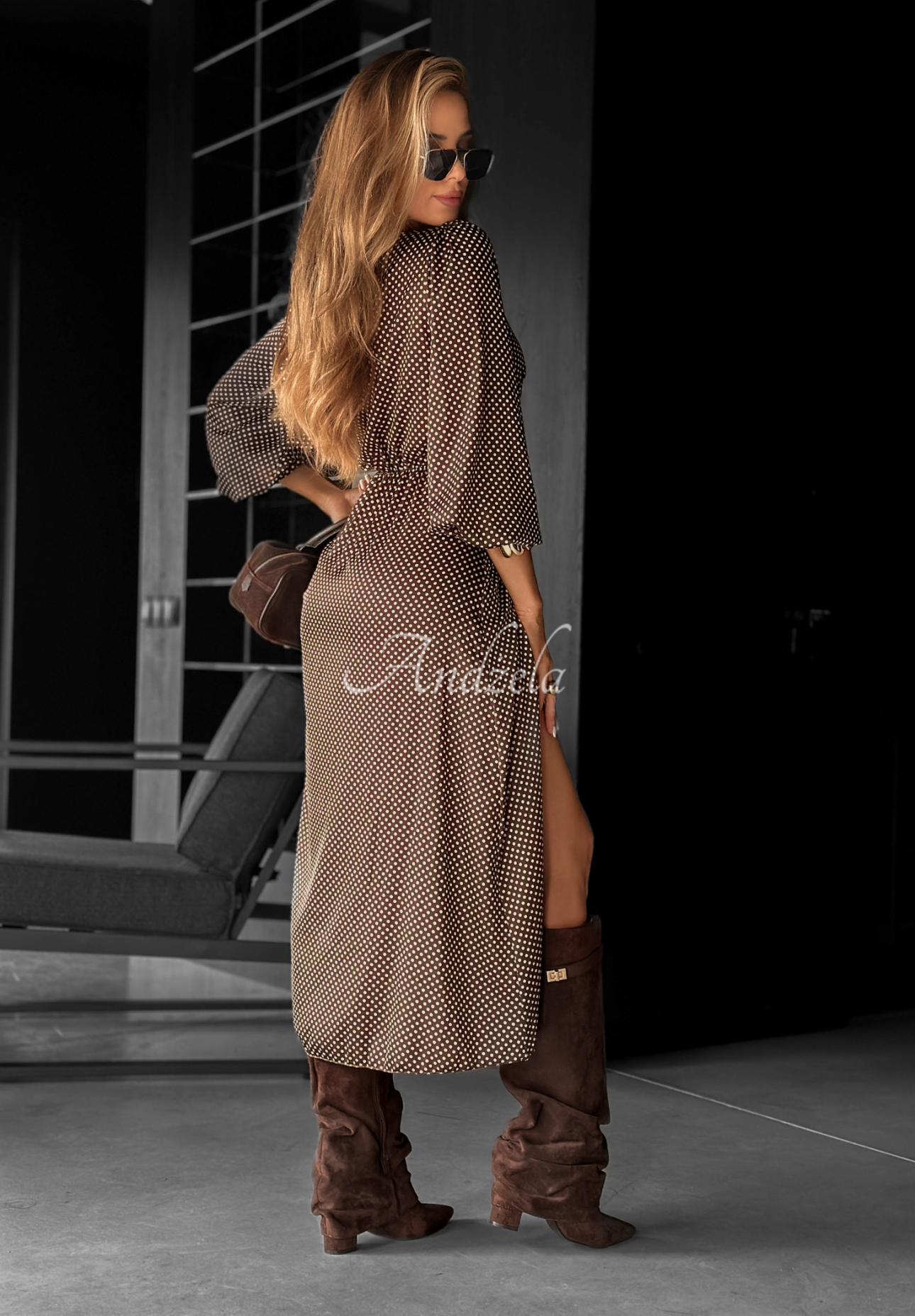 Midi-Wickelkleid mit Polka Dots Out Of Touch Schokoladenbraun