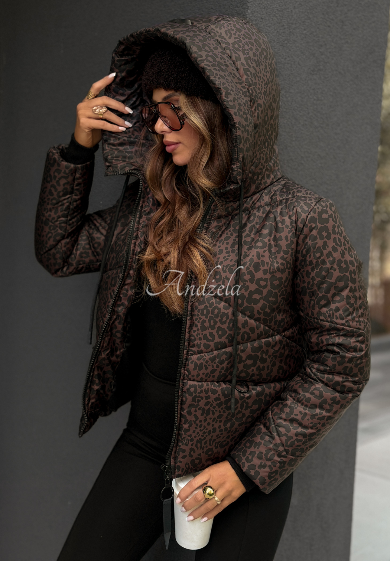 Kurze Steppjacke mit Leopardenmuster Not Impressed Schokoladenbraun