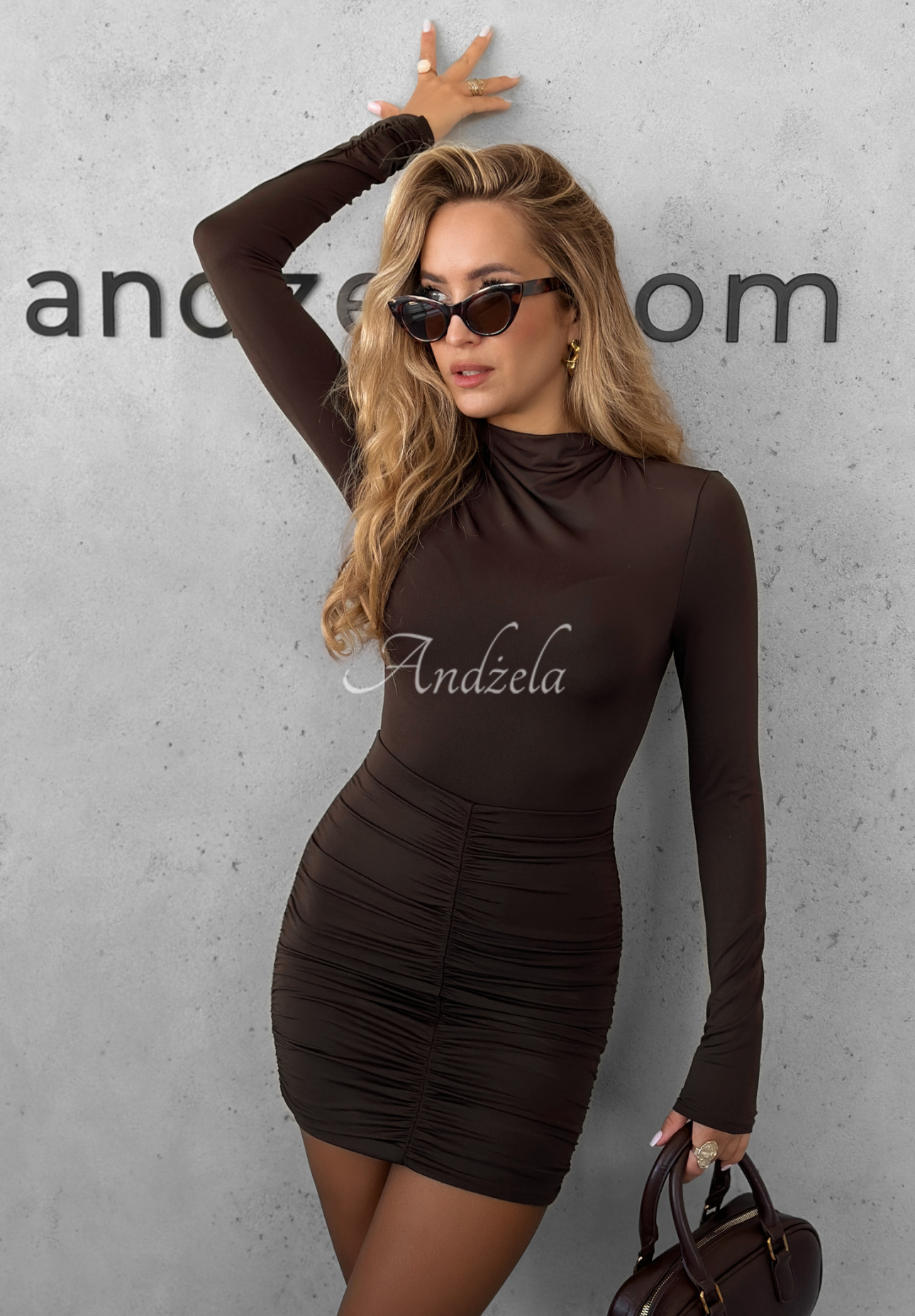 Minikleid mit Rüschen Final Hour Schokoladenbraun