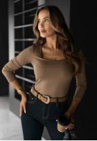 Bluzka z kwadratowym dekoltem Just Checking mokka