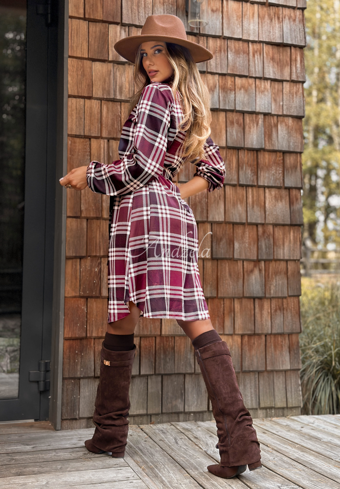 Kariertes Kleid mit Bindung Still Not Sorry Burgunderrot