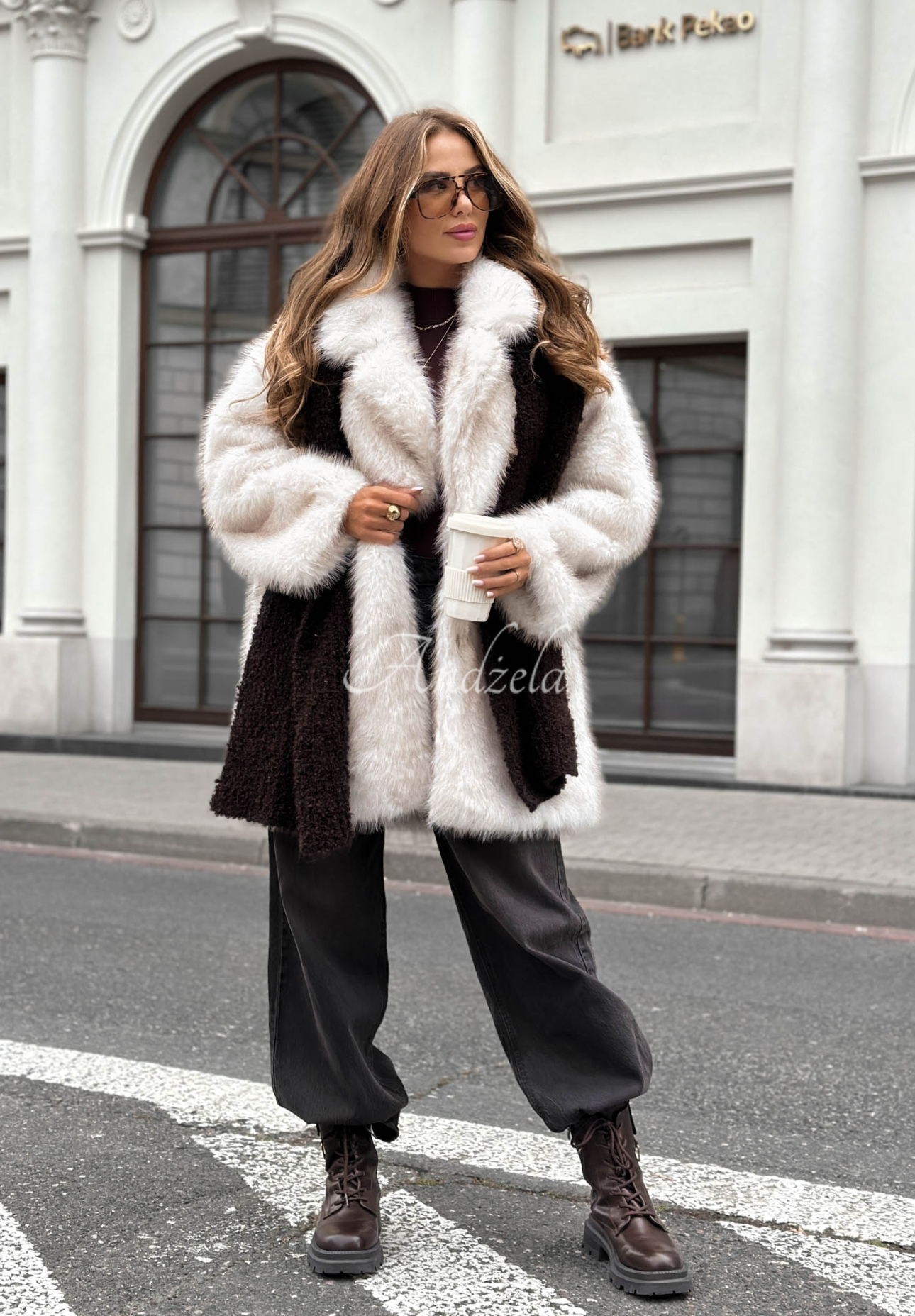 Pelzmantel mit Kragen Chestnut Hill Ecru