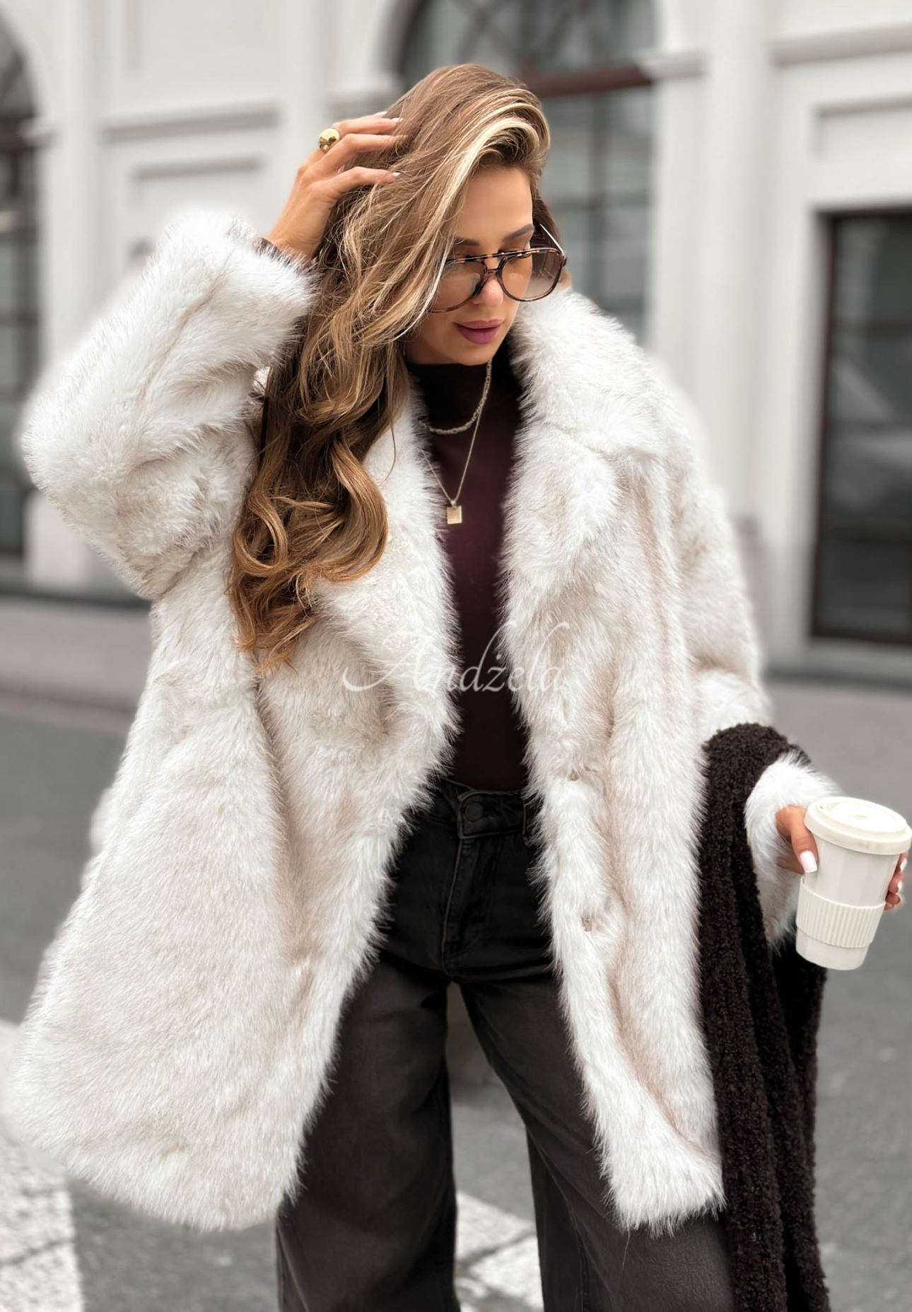 Pelzmantel mit Kragen Chestnut Hill Ecru