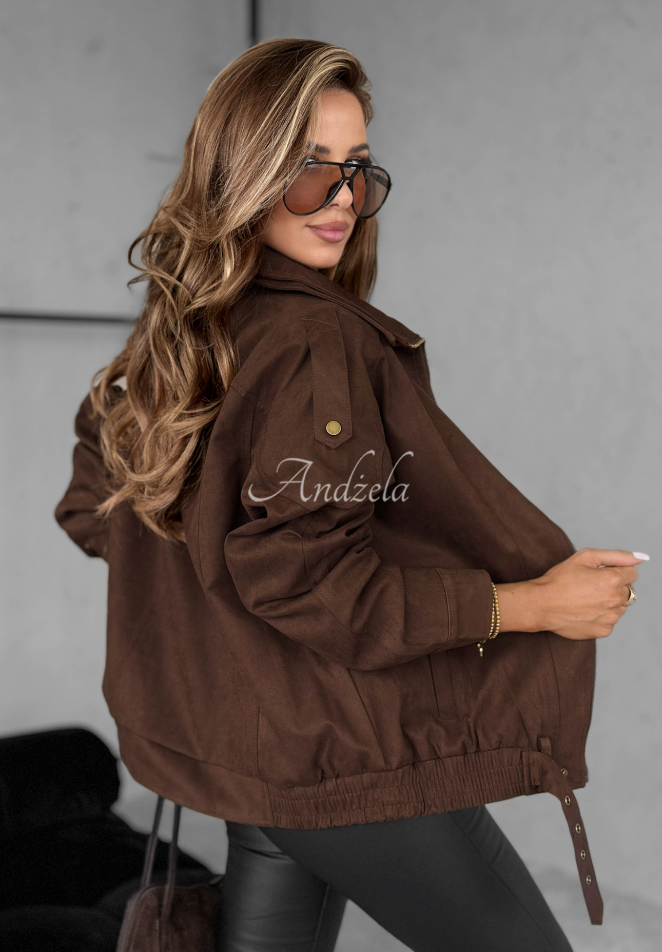 Kurze Wildlederjacke mit Kragen Feeling Cold Schokoladenbraun