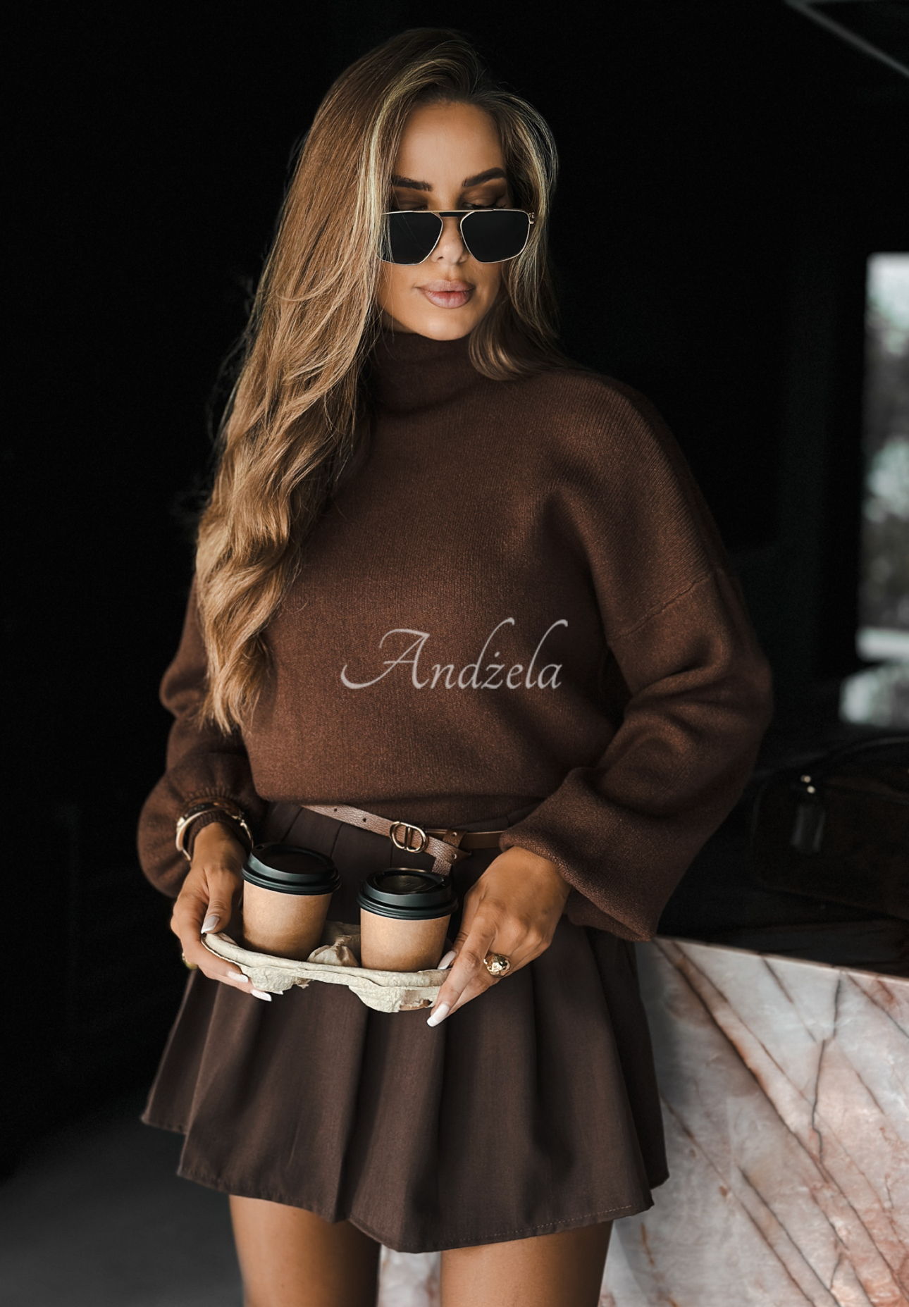 Rollkragenpullover aus Viskose Hear My Words Schokoladenbraun