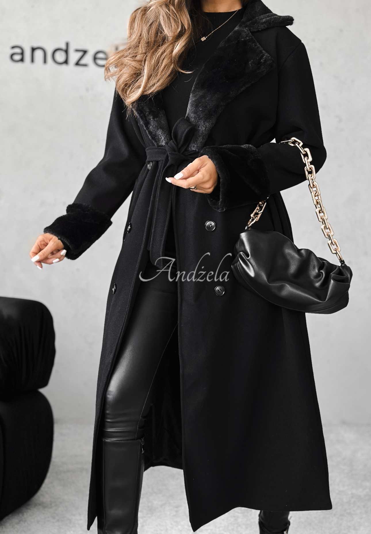 Langer Mantel mit Fell Not My Fault Schwarz