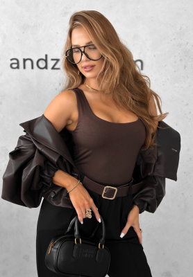 Viscose top with neckline All Coming Back chocolate