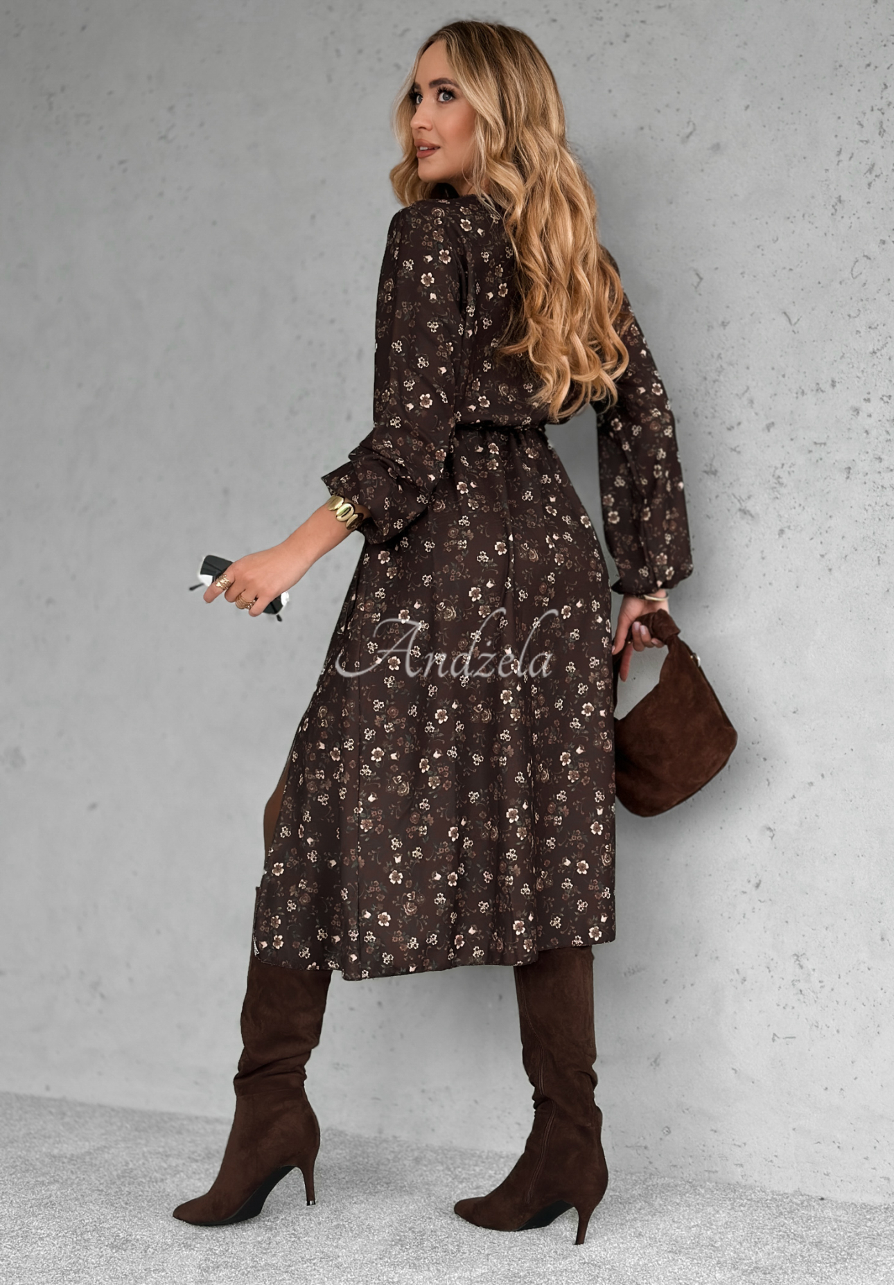 Midikleid aus Viskose mit Blumenmuster Tell Me Now Schokoladenbraun