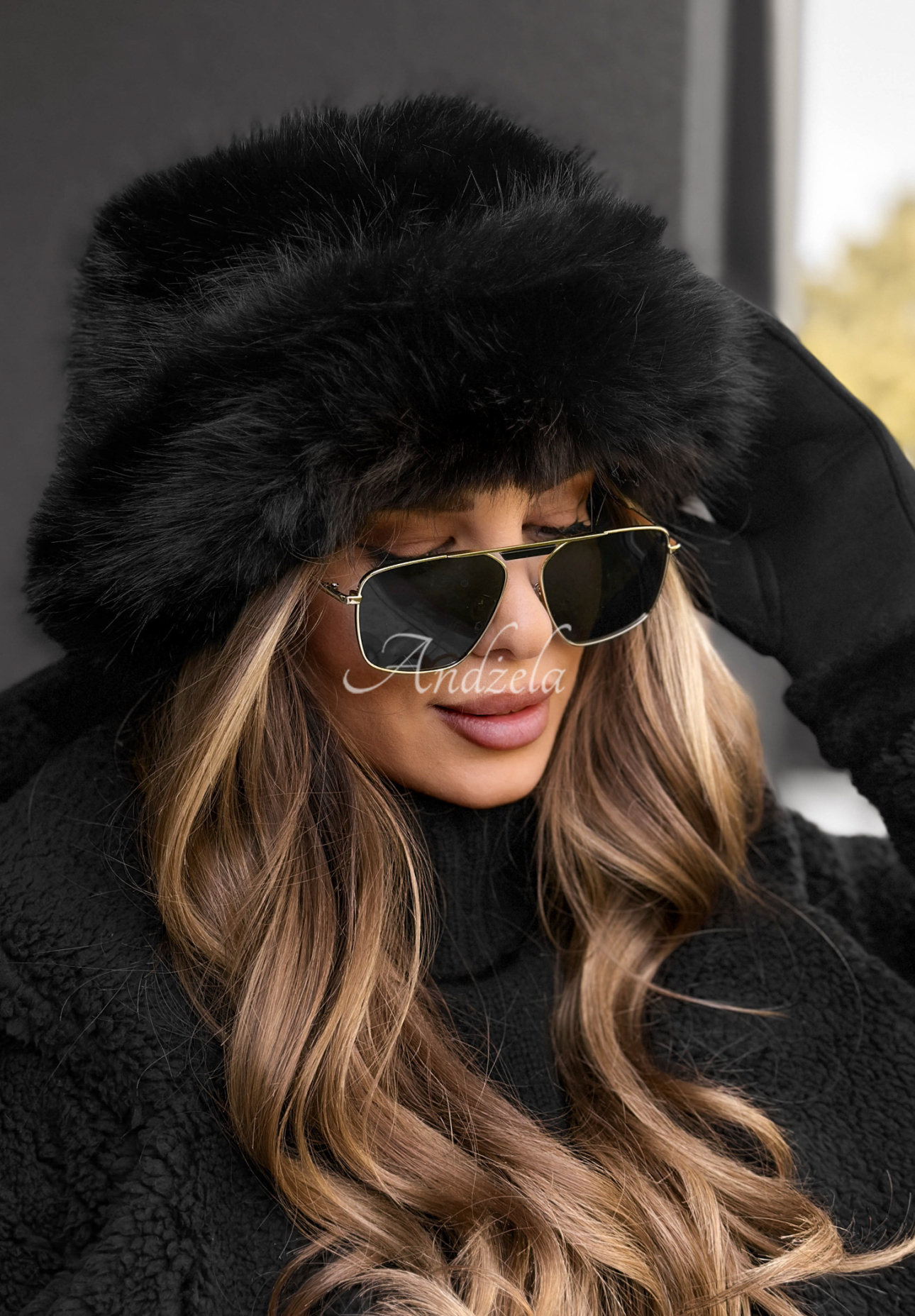Bucket Hat mit Fell Winter Cuddles Schwarz