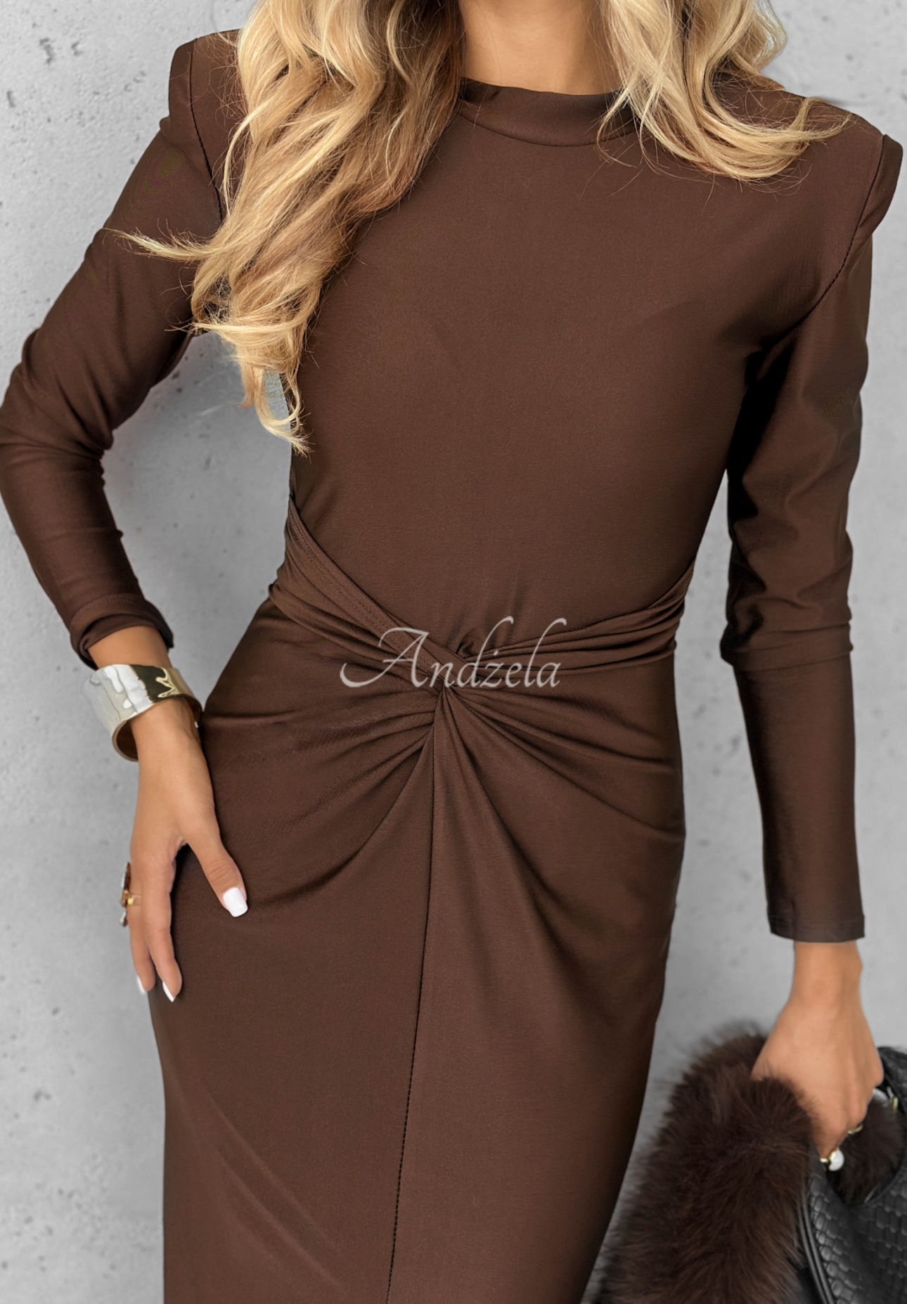 Figurbetontes Kleid mit Schlitz Dance Of Dreams Schokoladenbraun