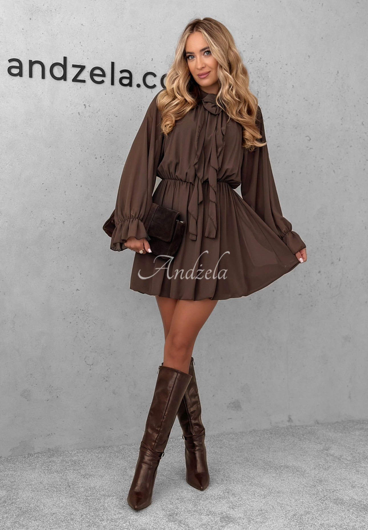 Minikleid mit Rüschen Not Just Dream Mokkafarben