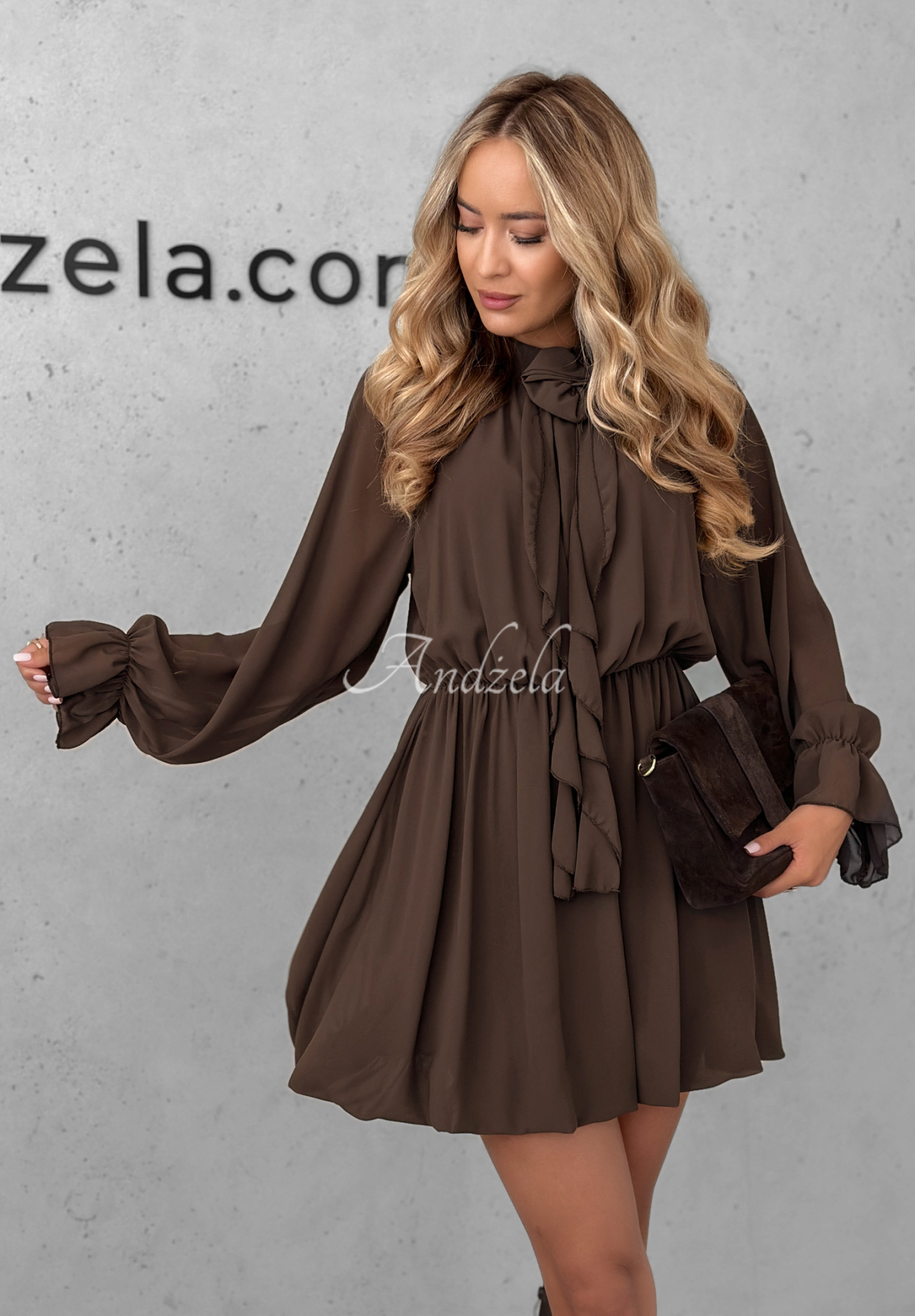 Minikleid mit Rüschen Not Just Dream Mokkafarben