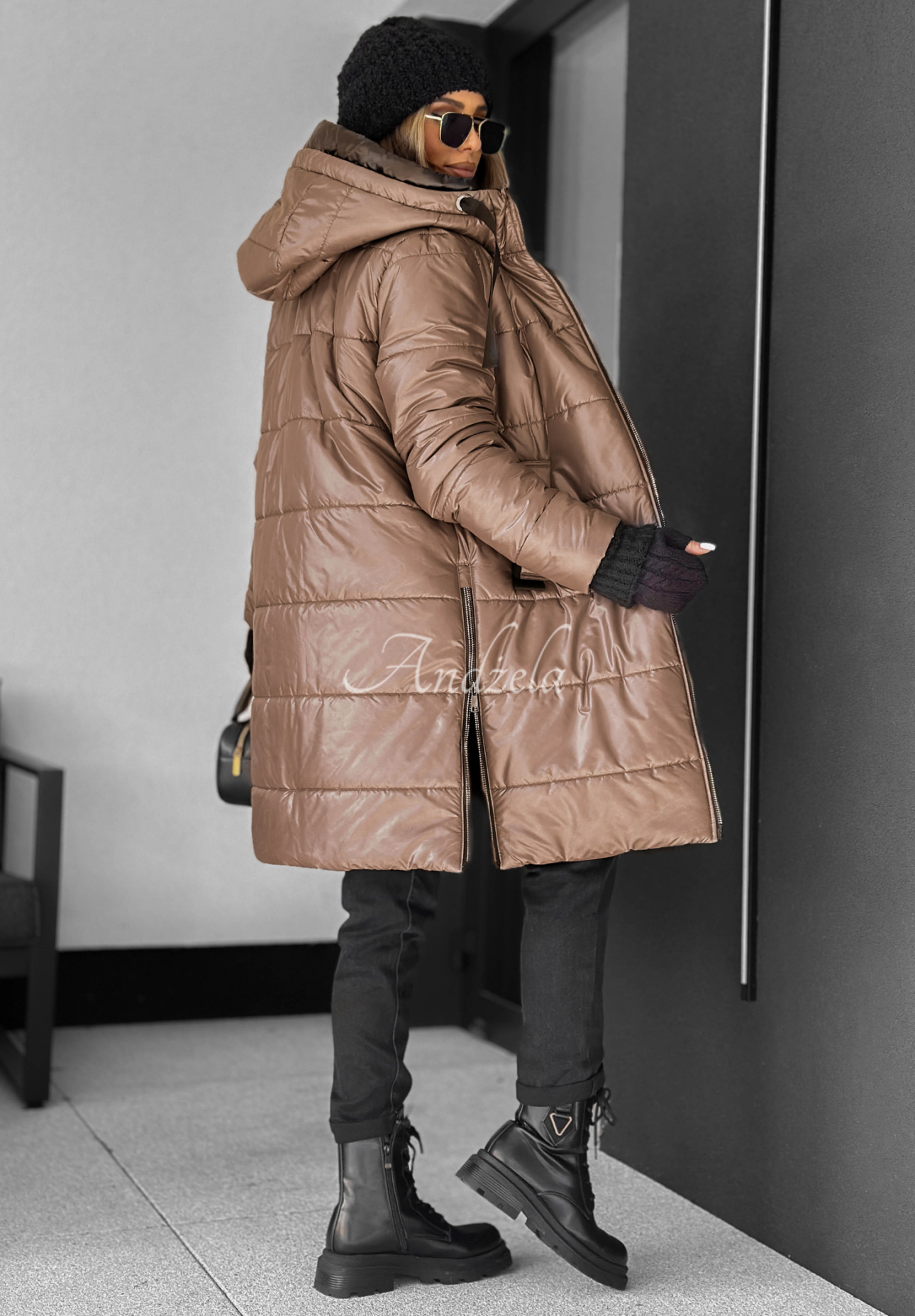 Lange Steppjacke mit Kapuze Worth The Risk Beige
