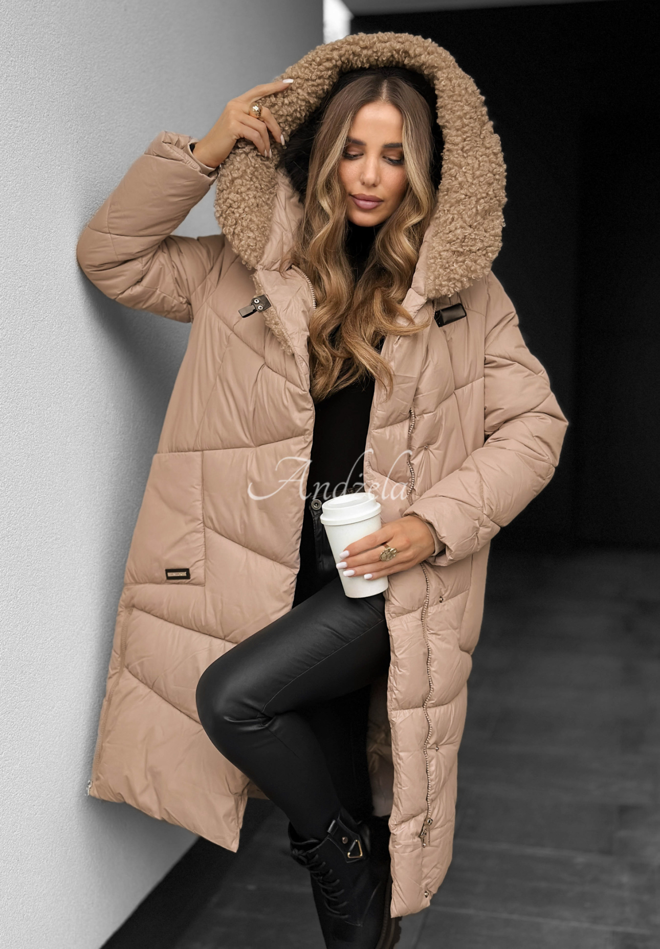 Steppjacke mit Schaffell October Leaves Beige