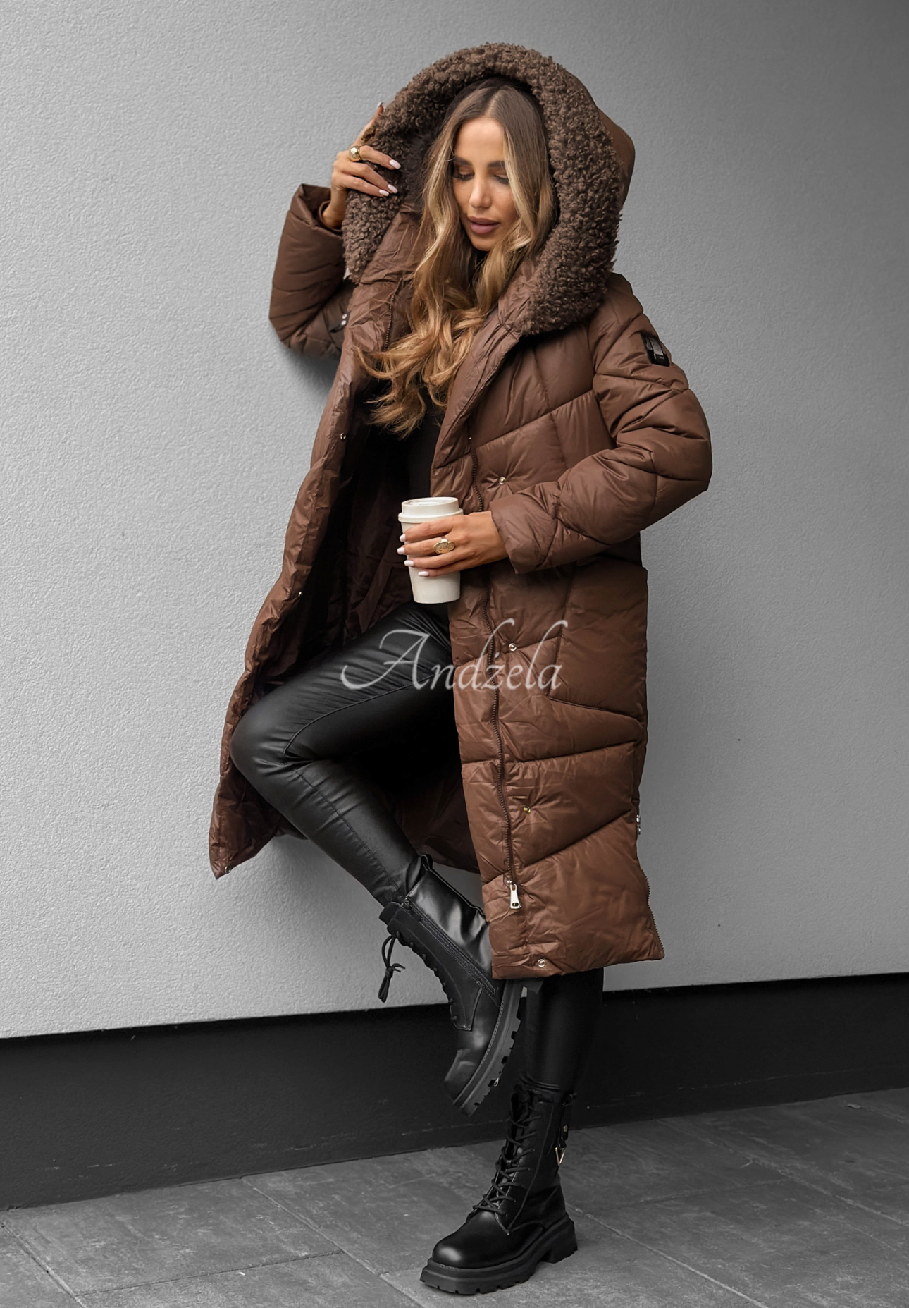 Steppjacke mit Schaffell October Leaves Schokoladenbraun