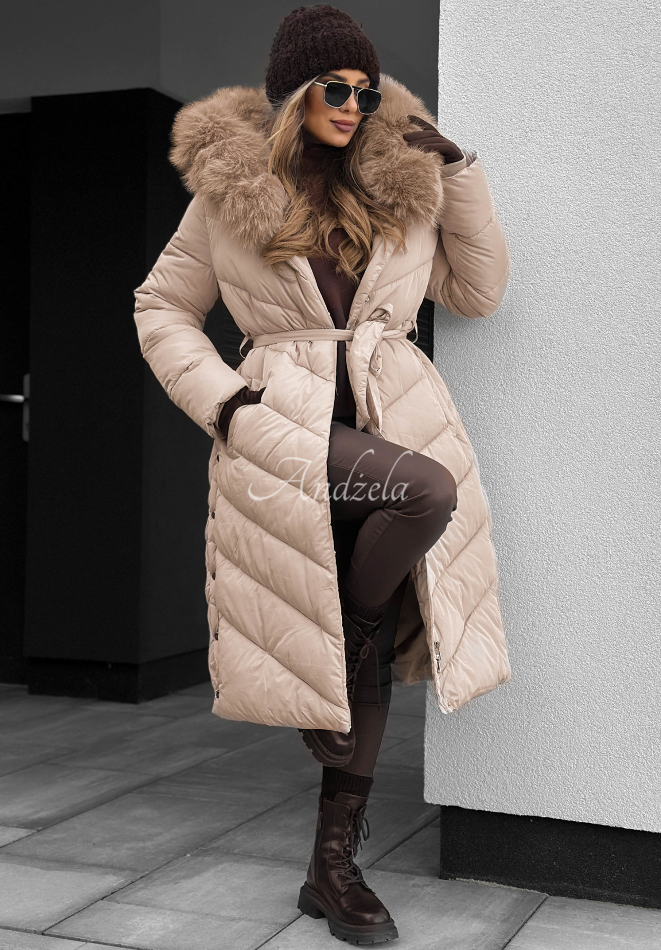 Lange Steppjacke mit Fell Wintery Affection Beige