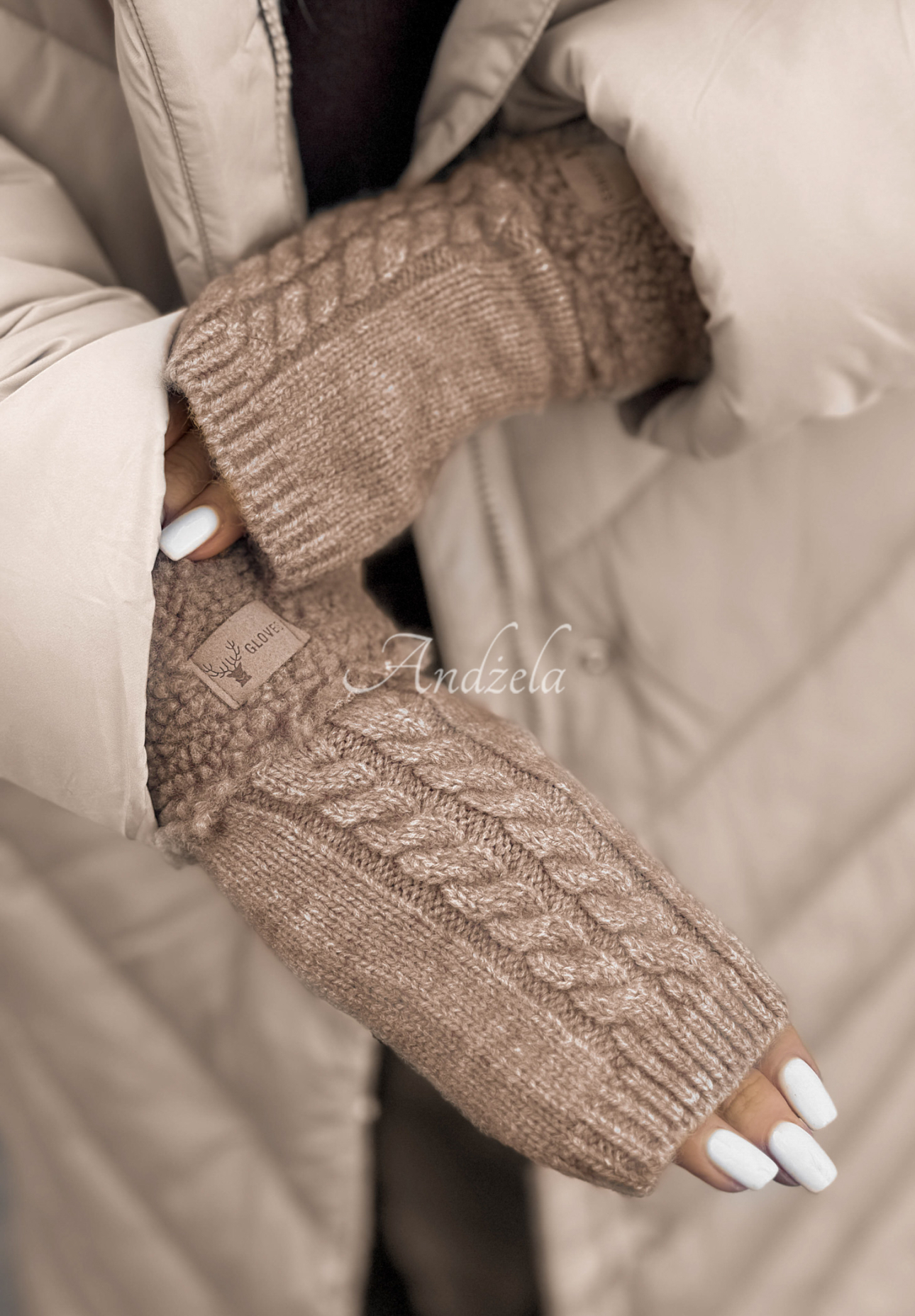 Schaffellhandschuhe Enjoying Winter Beige