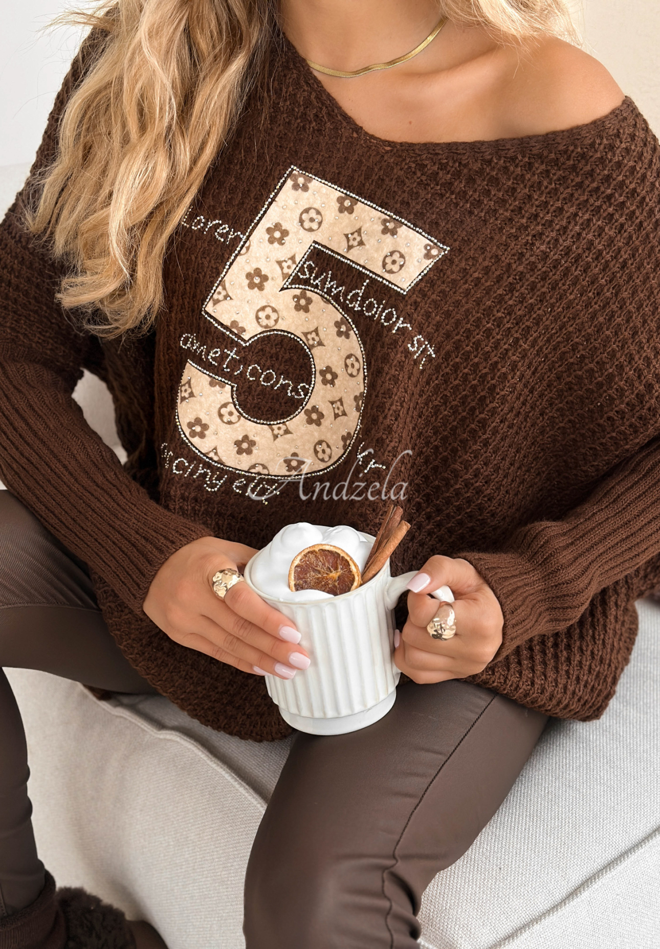 Asymmetrischer Pullover mit dekorativer Applikation If You Stay Beige