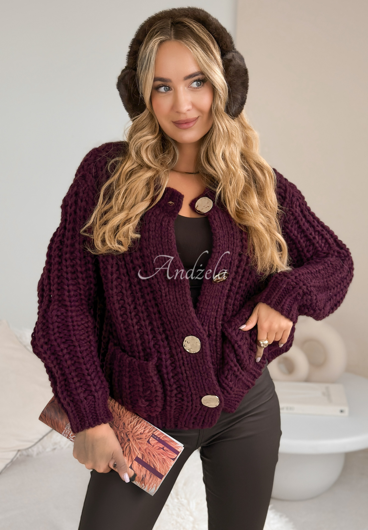 Kurze Strickjacke mit Knöpfen Autumn Lovers Burgunderrot