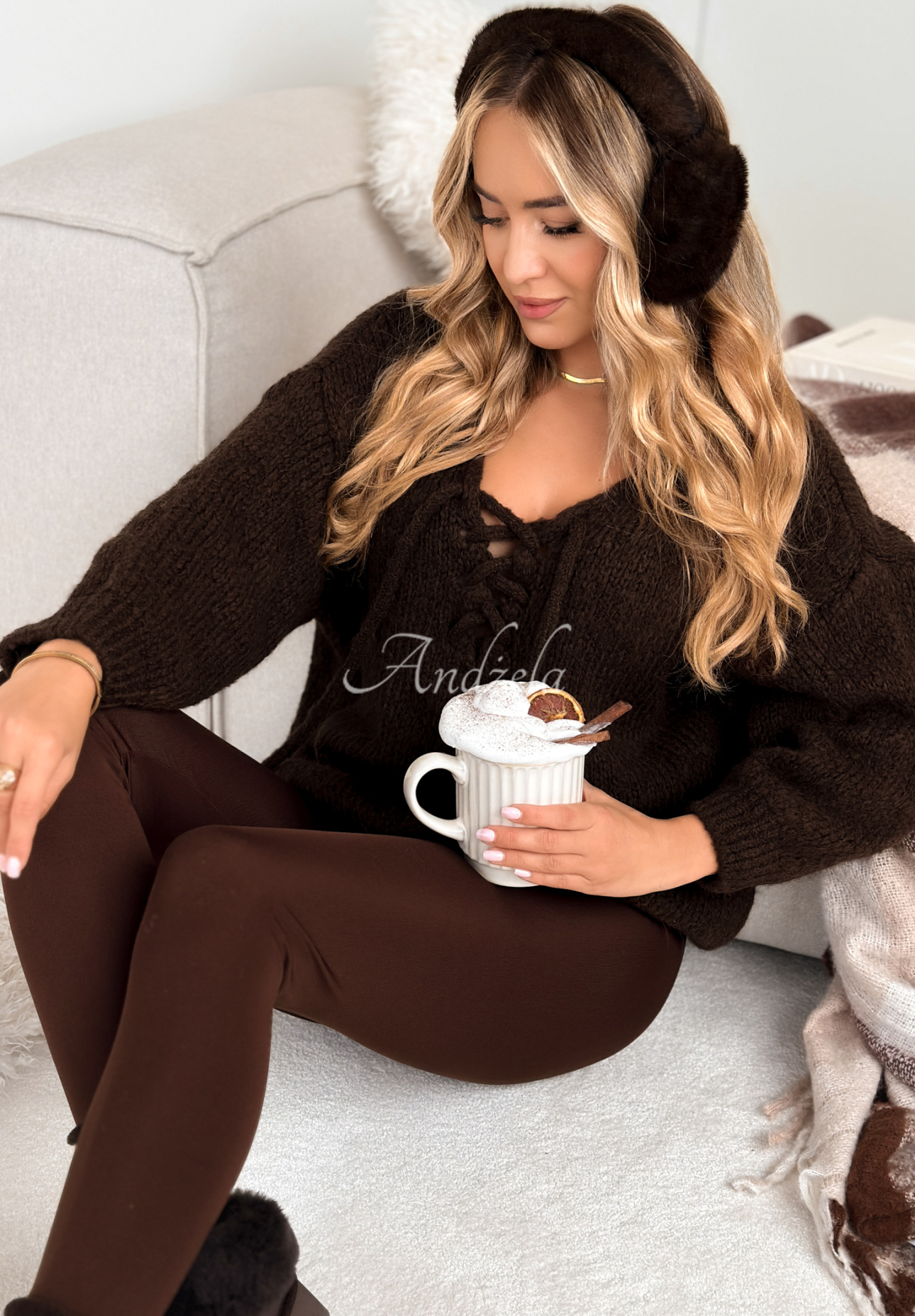 Oversize-Pullover mit Schnürung und Wolle Hug Me Tight Schokoladenbraun