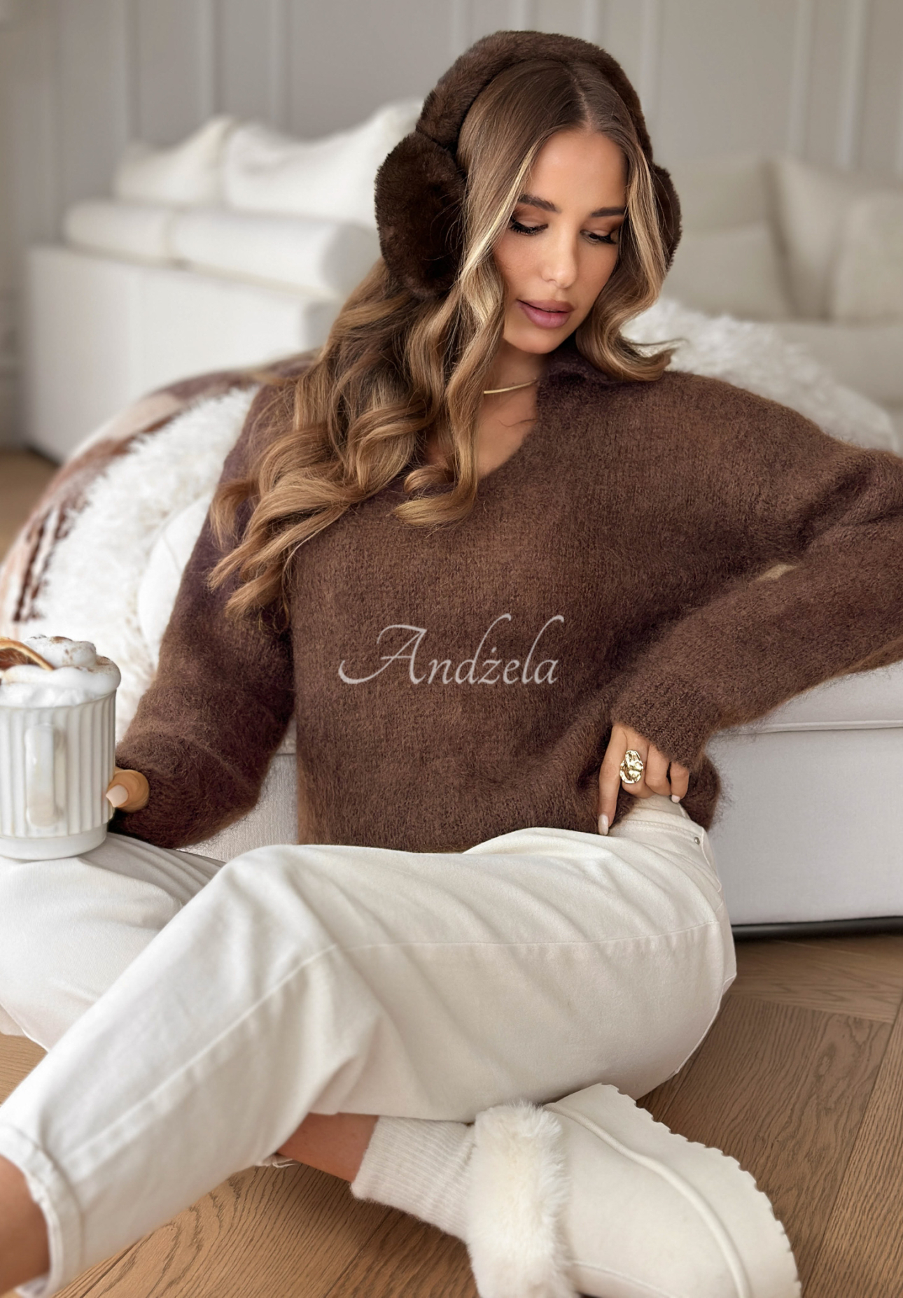 Mohair sweater with collar Sweet And Fluffy chocolate