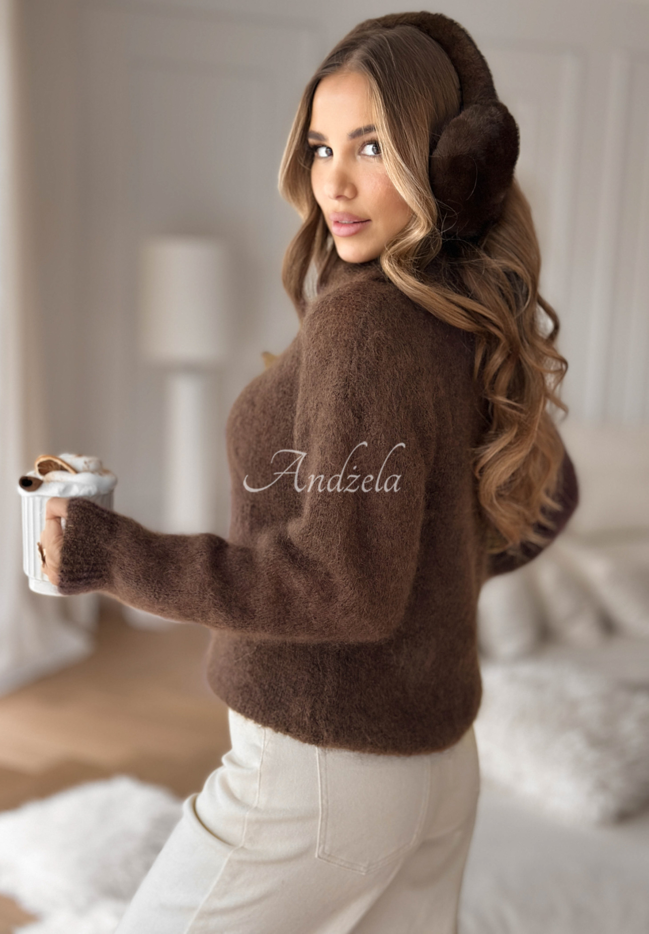 Mohair sweater with collar Sweet And Fluffy chocolate
